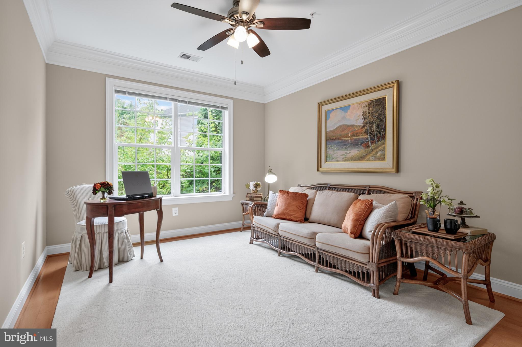 HIDDENBROOK - Residential