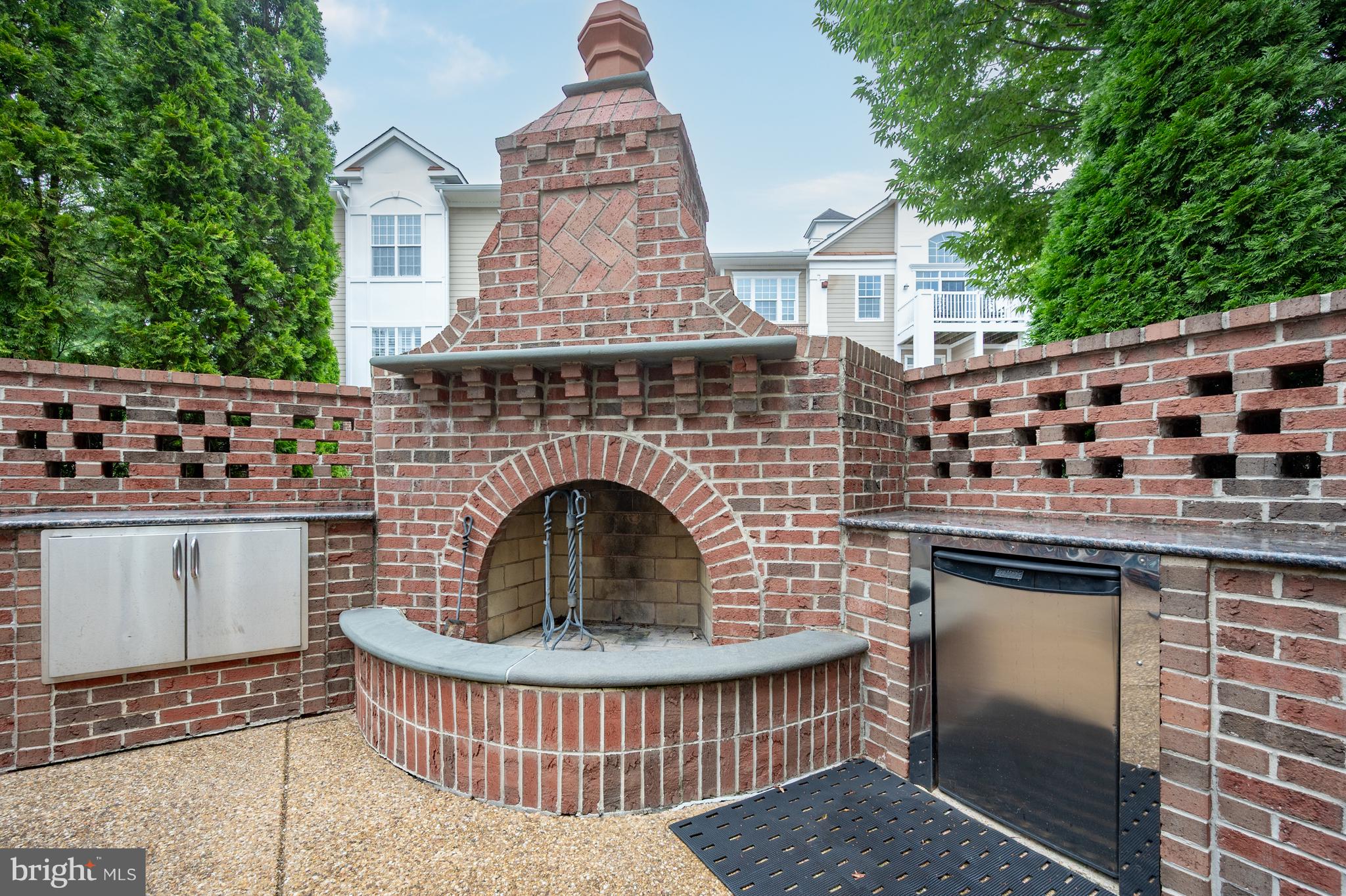 HIDDENBROOK - Residential