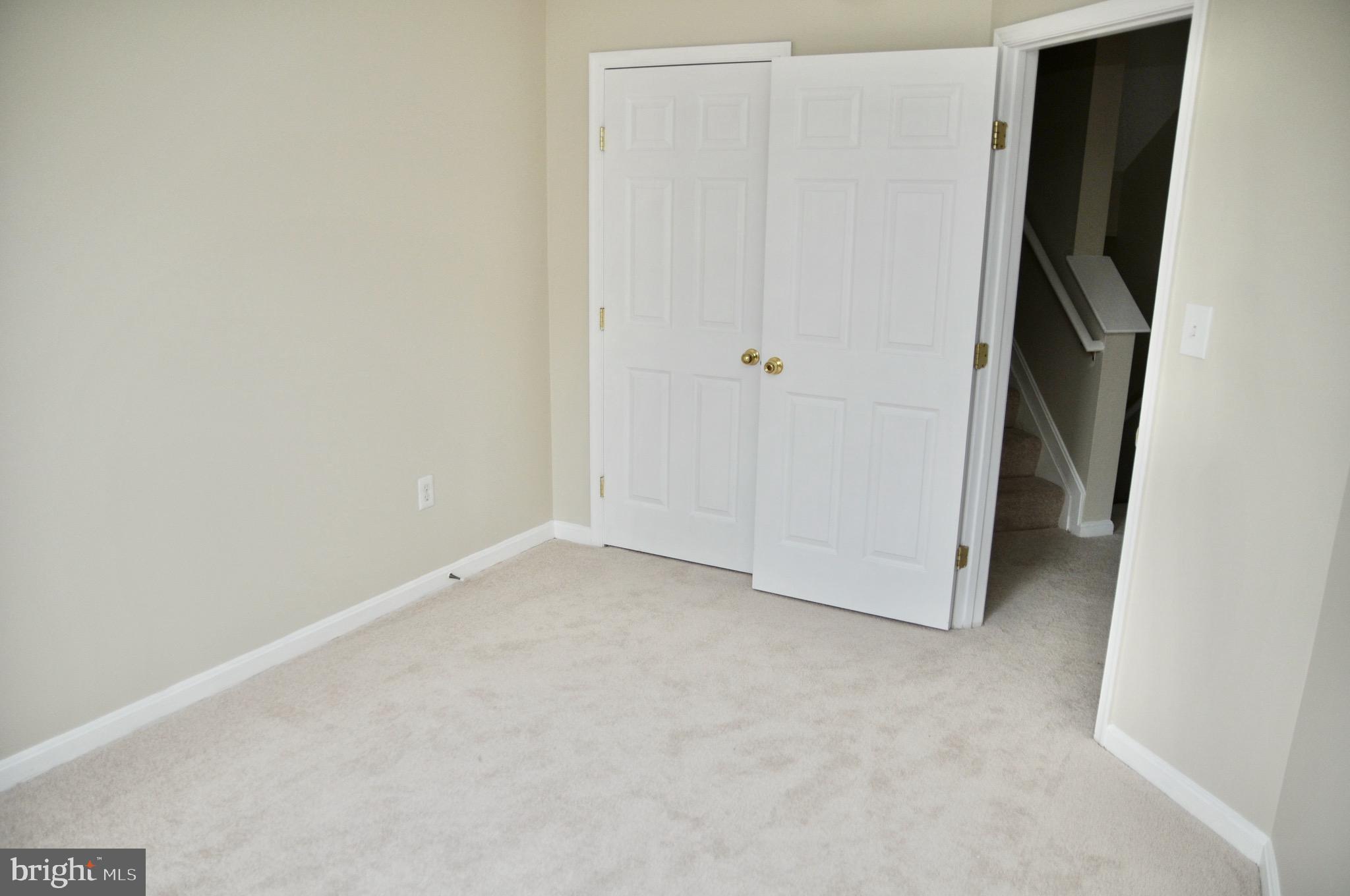 SEVEN OAKS - Residential Lease