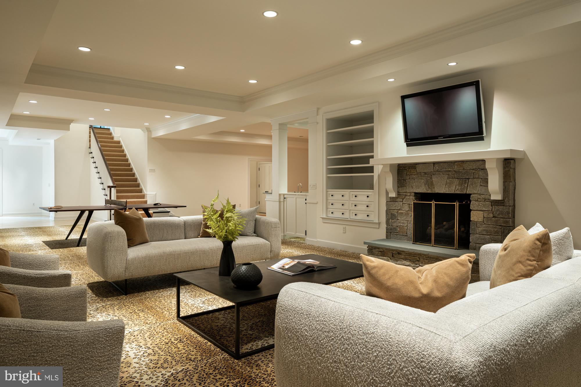 LANGLEY FARMS - Residential