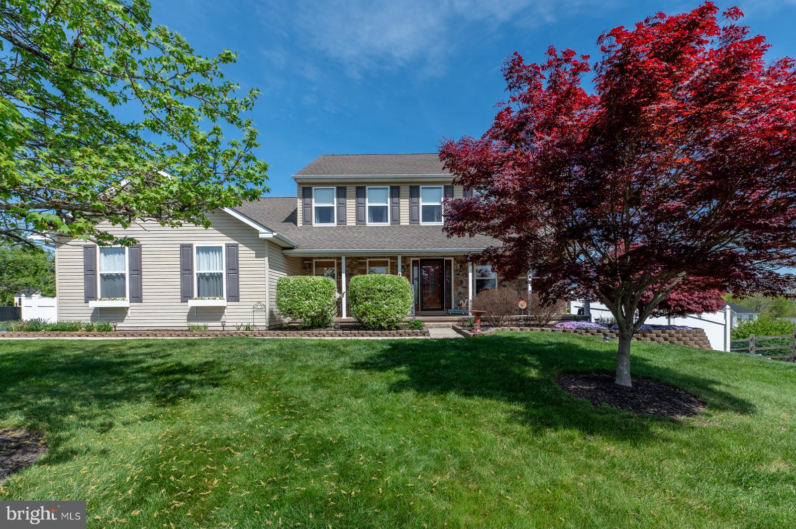 1035 OAK HILL VIEW DRIVE