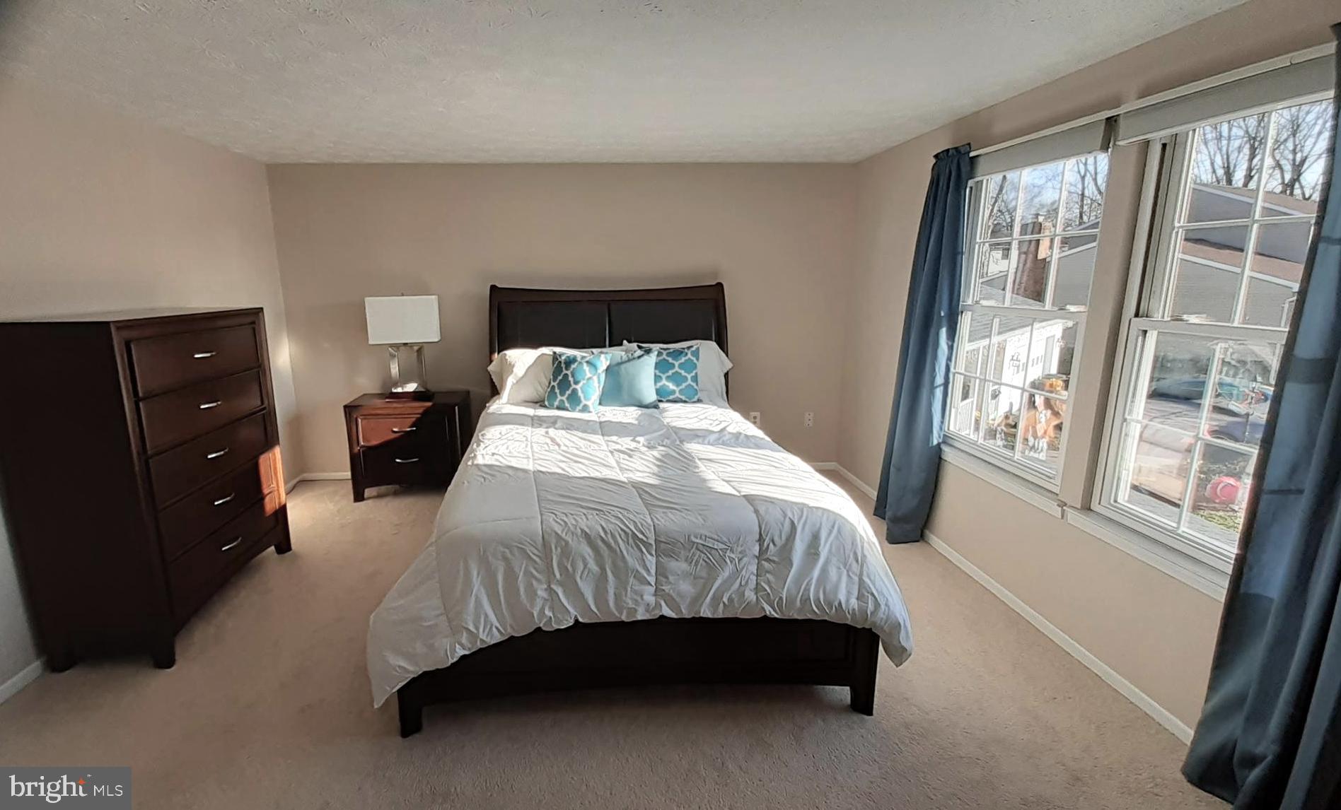 GOLDEN TREE - Residential