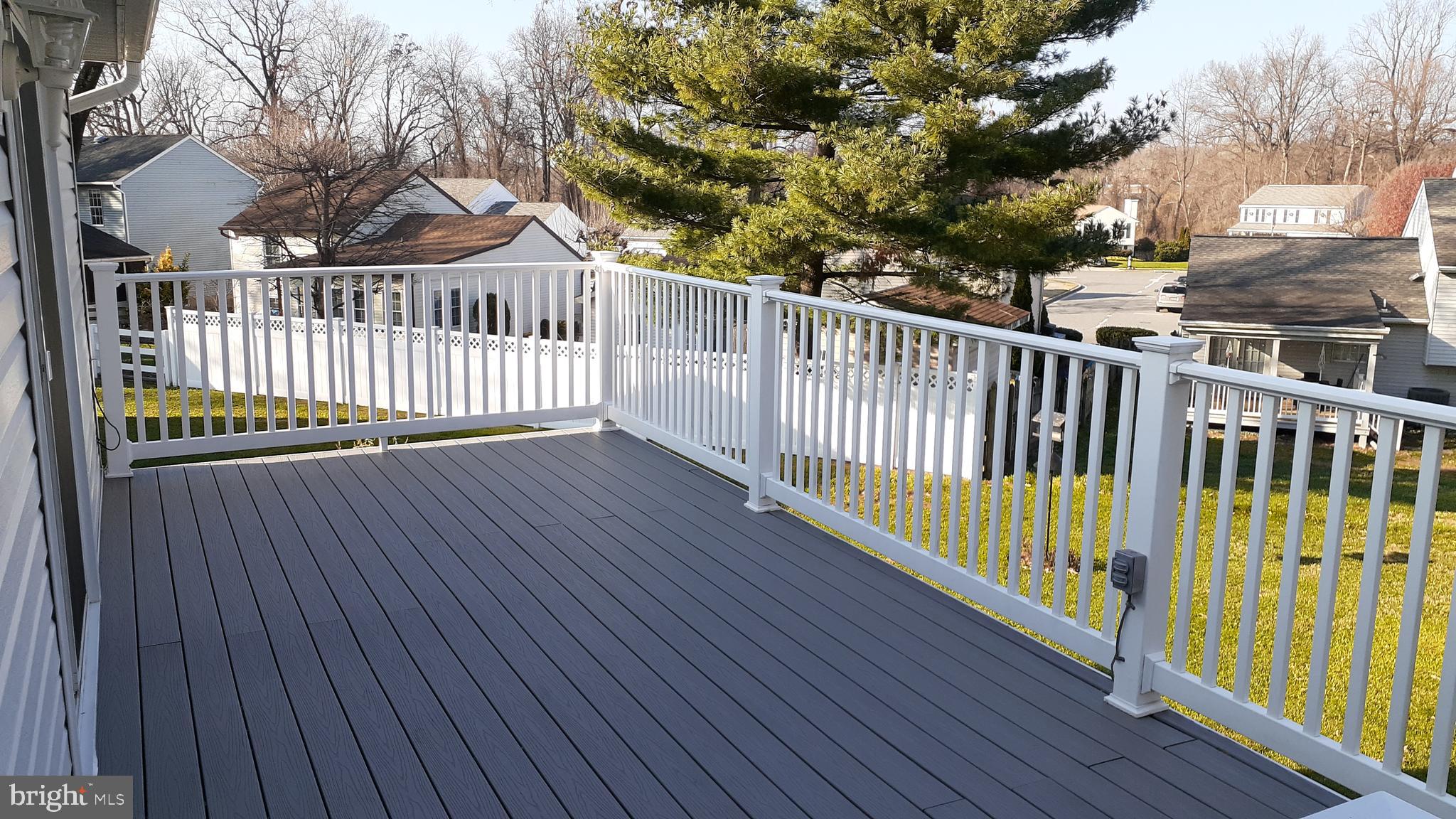 GOLDEN TREE - Residential