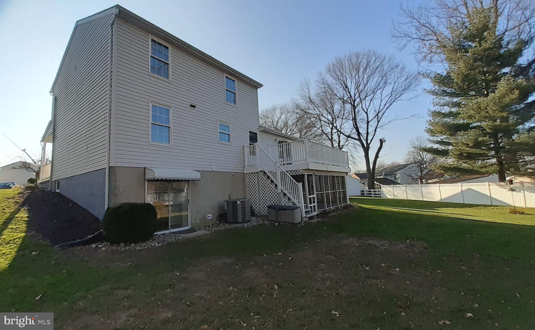 GOLDEN TREE - Residential