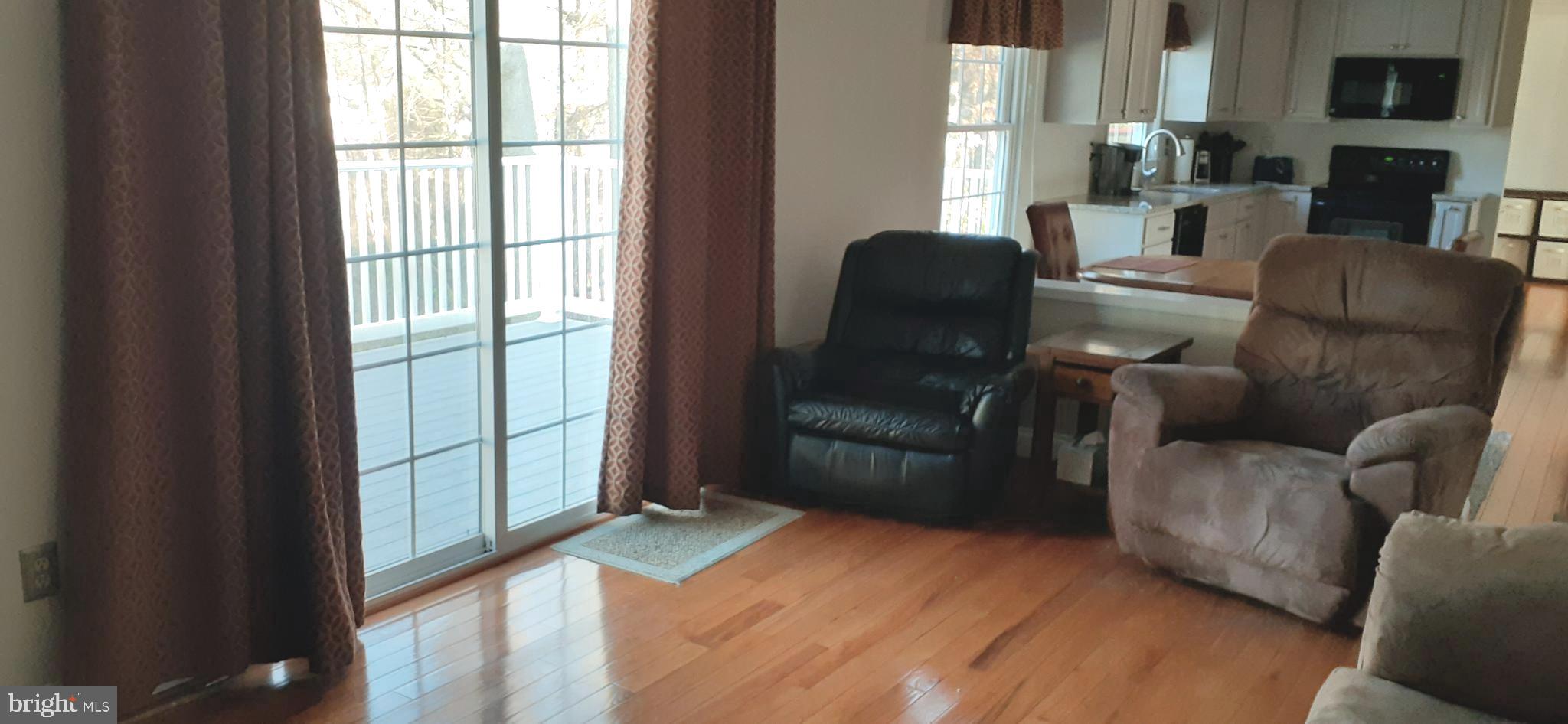 GOLDEN TREE - Residential