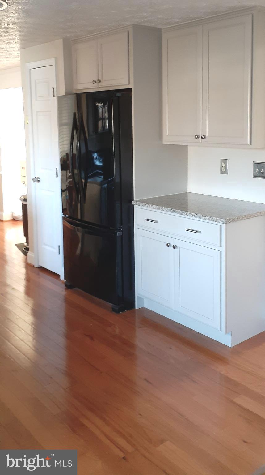 GOLDEN TREE - Residential