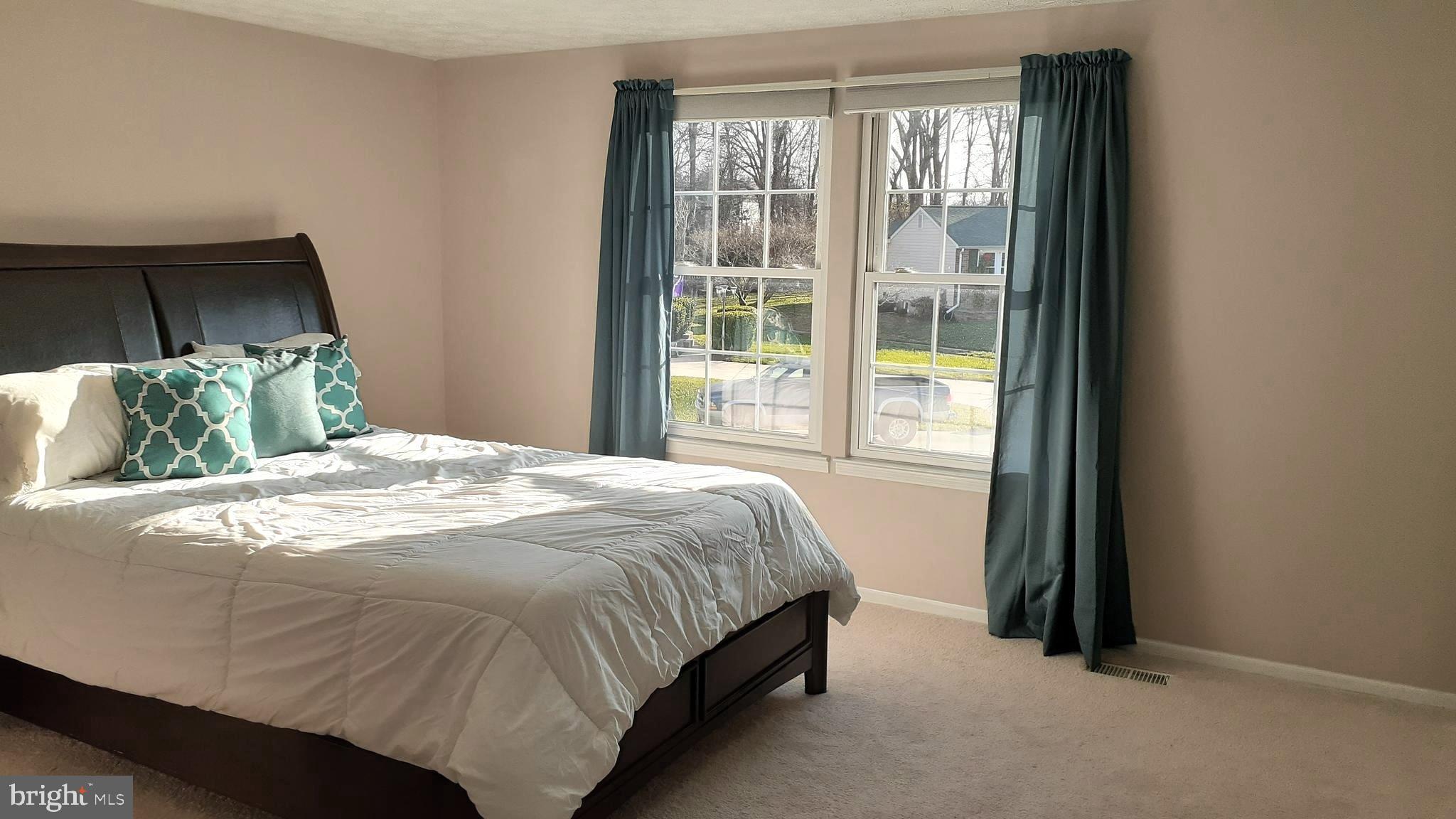 GOLDEN TREE - Residential