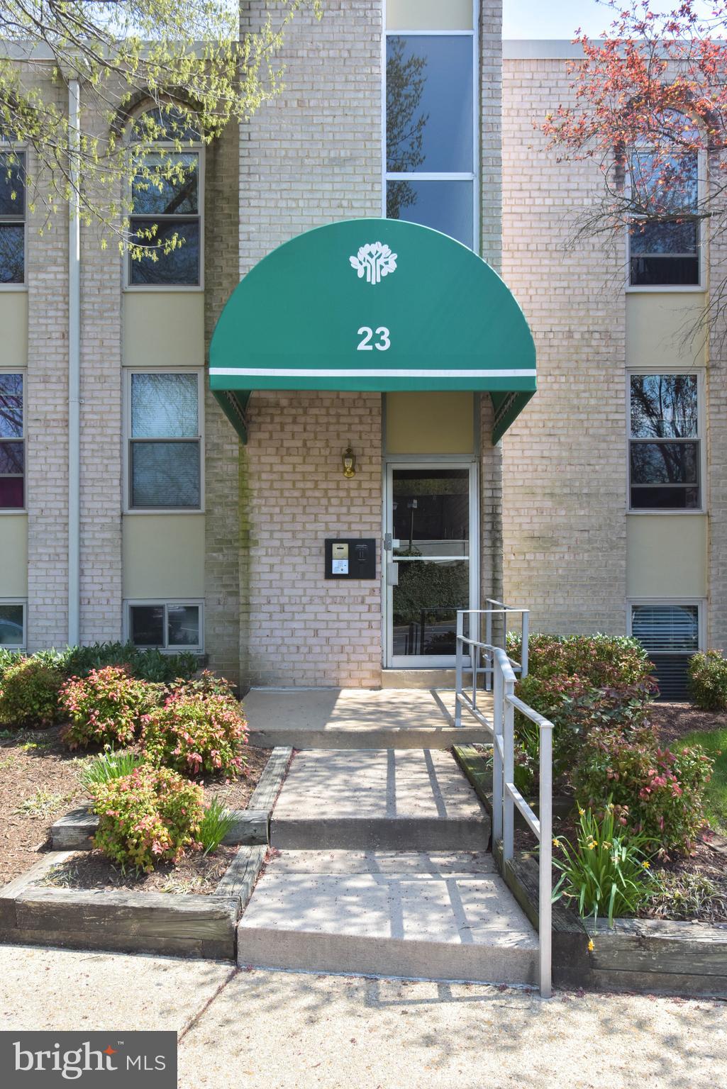 CANTERBURY SQUARE - Residential