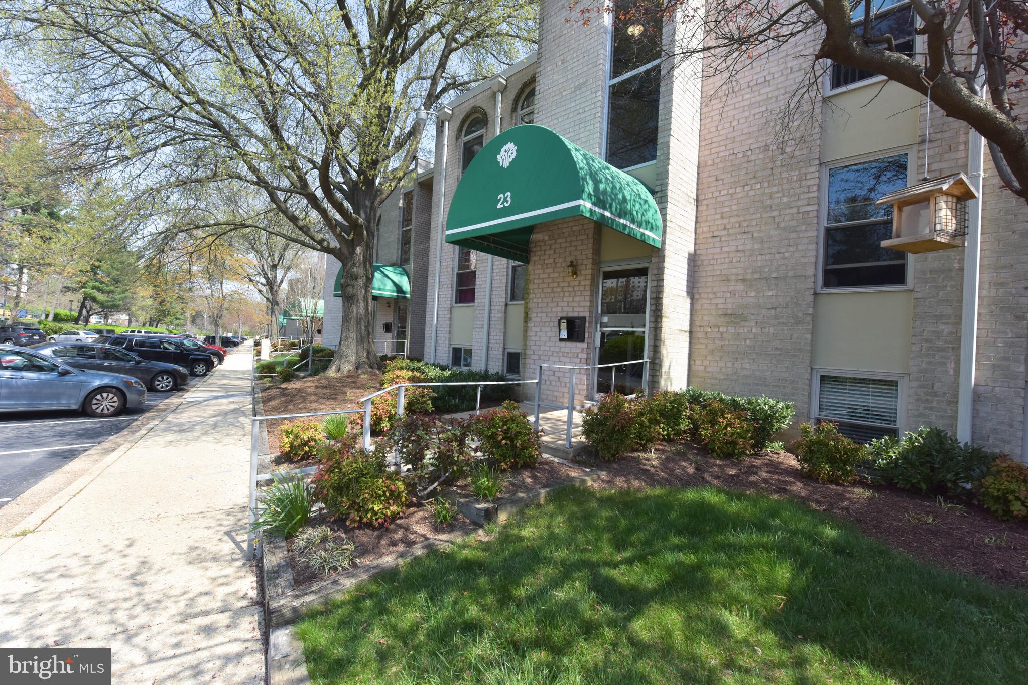 CANTERBURY SQUARE - Residential