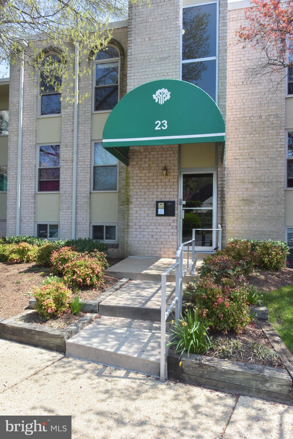 CANTERBURY SQUARE - Residential