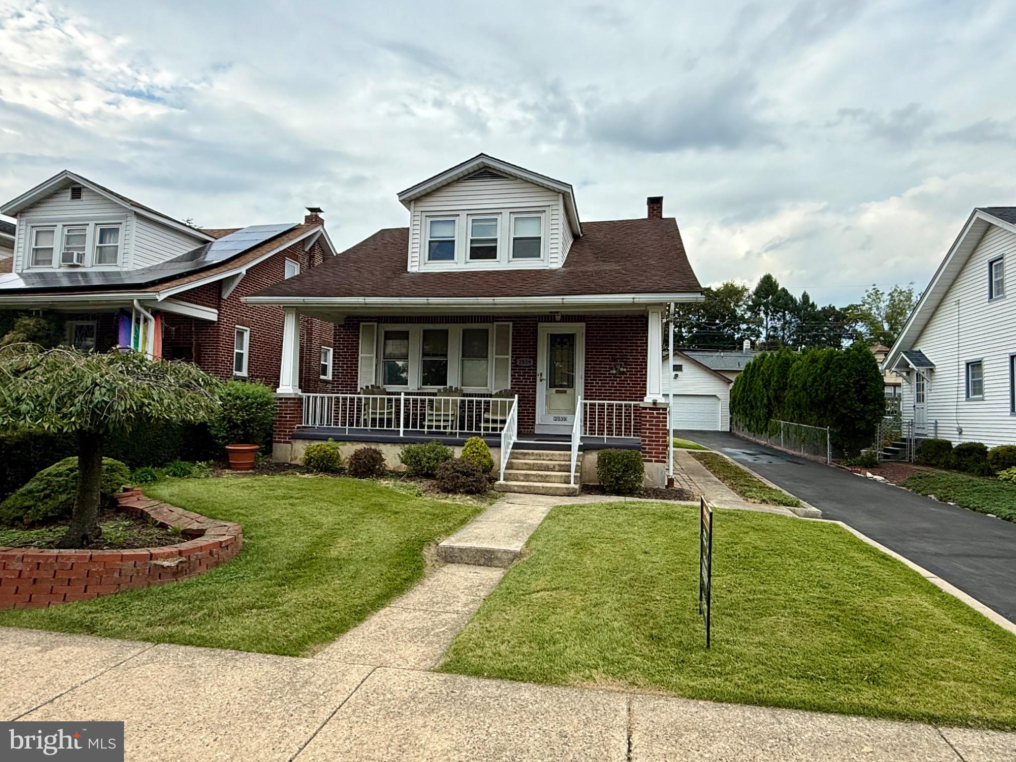 2039 READING AVENUE