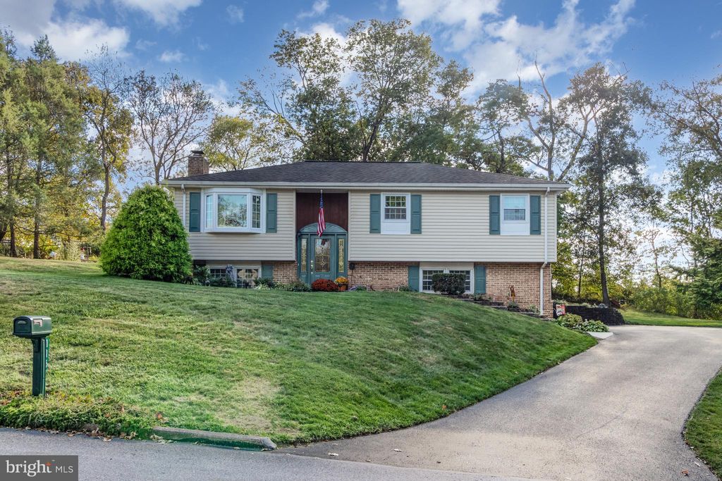 Photo of 116 Bunker Hill Road, NEW CUMBERLAND, PA 17070 (MLS # PAYK2091800)