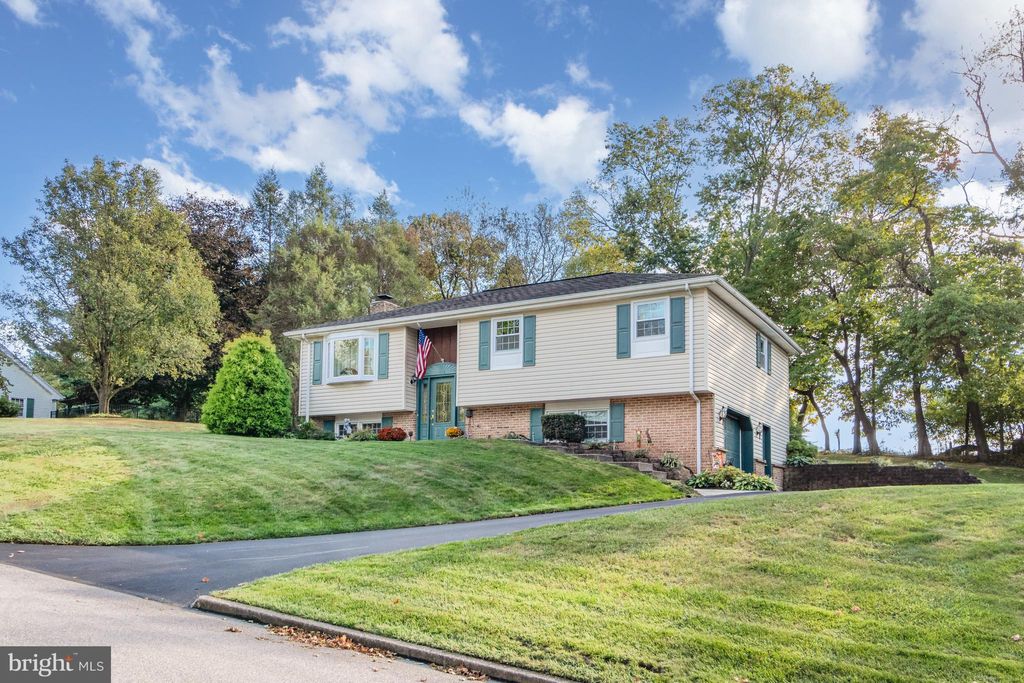 Photo of 116 Bunker Hill Road, NEW CUMBERLAND, PA 17070 (MLS # PAYK2091800)
