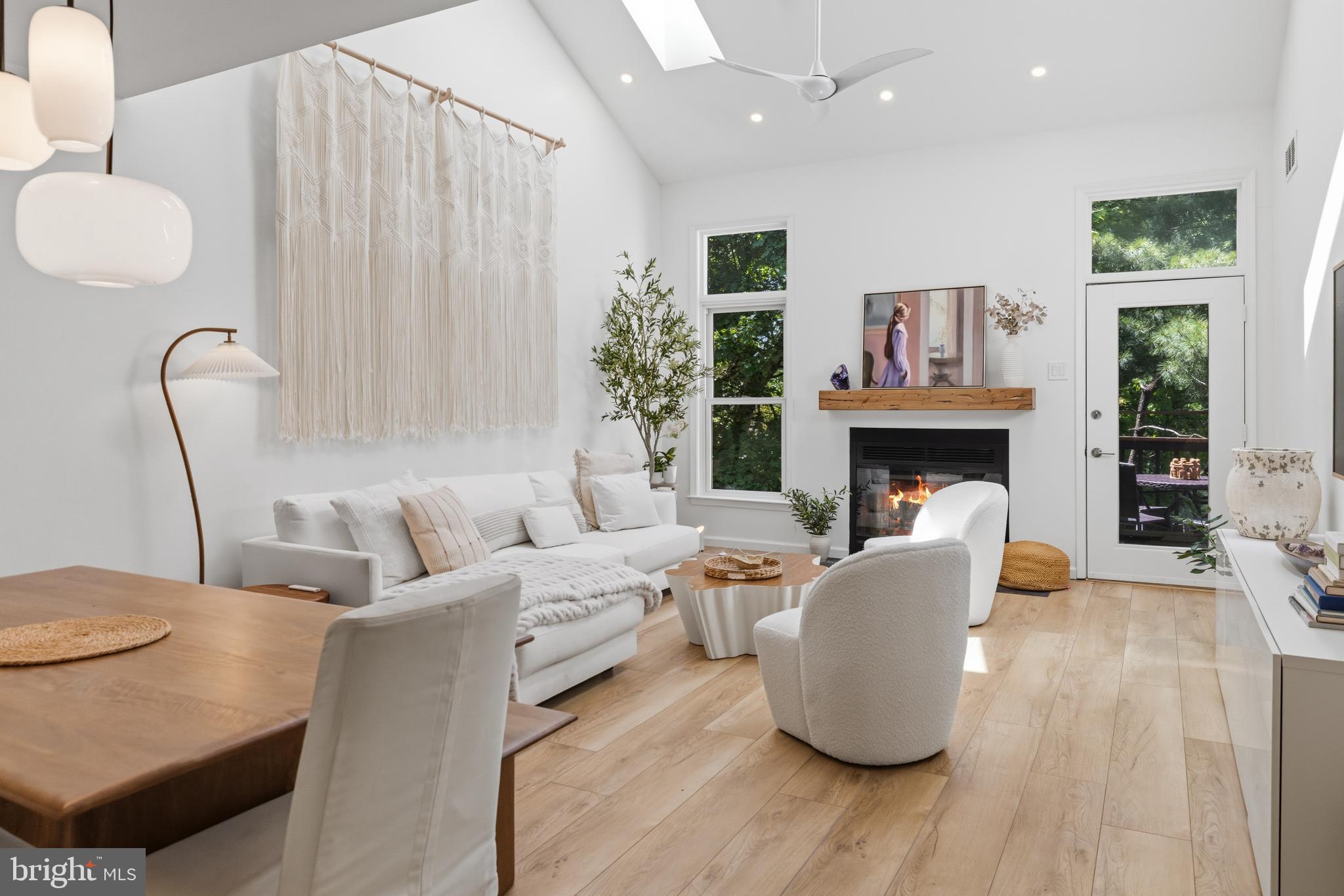 BREYER WOODS - Residential
