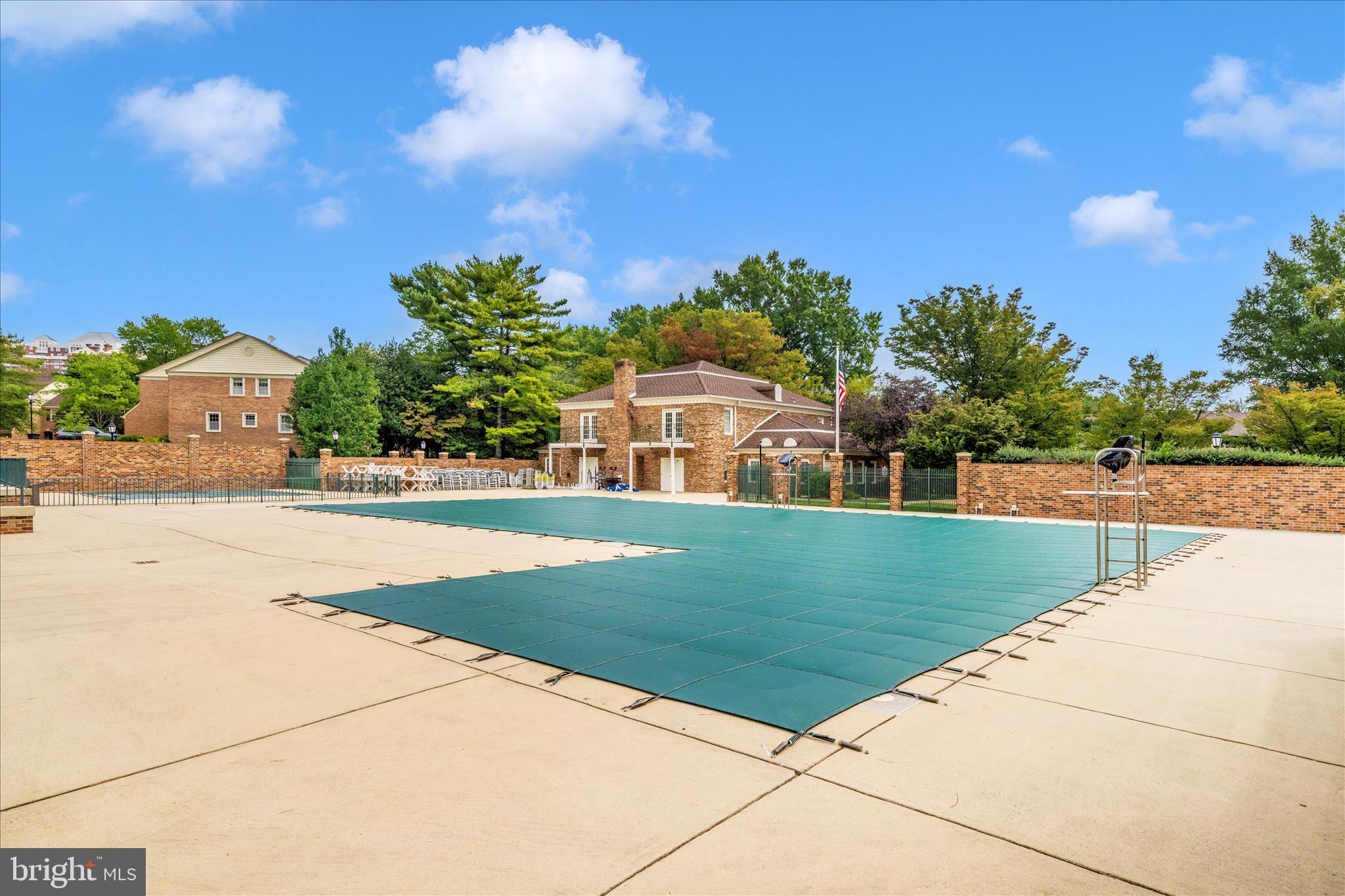 OLD GEORGETOWN VILLAGE - Residential