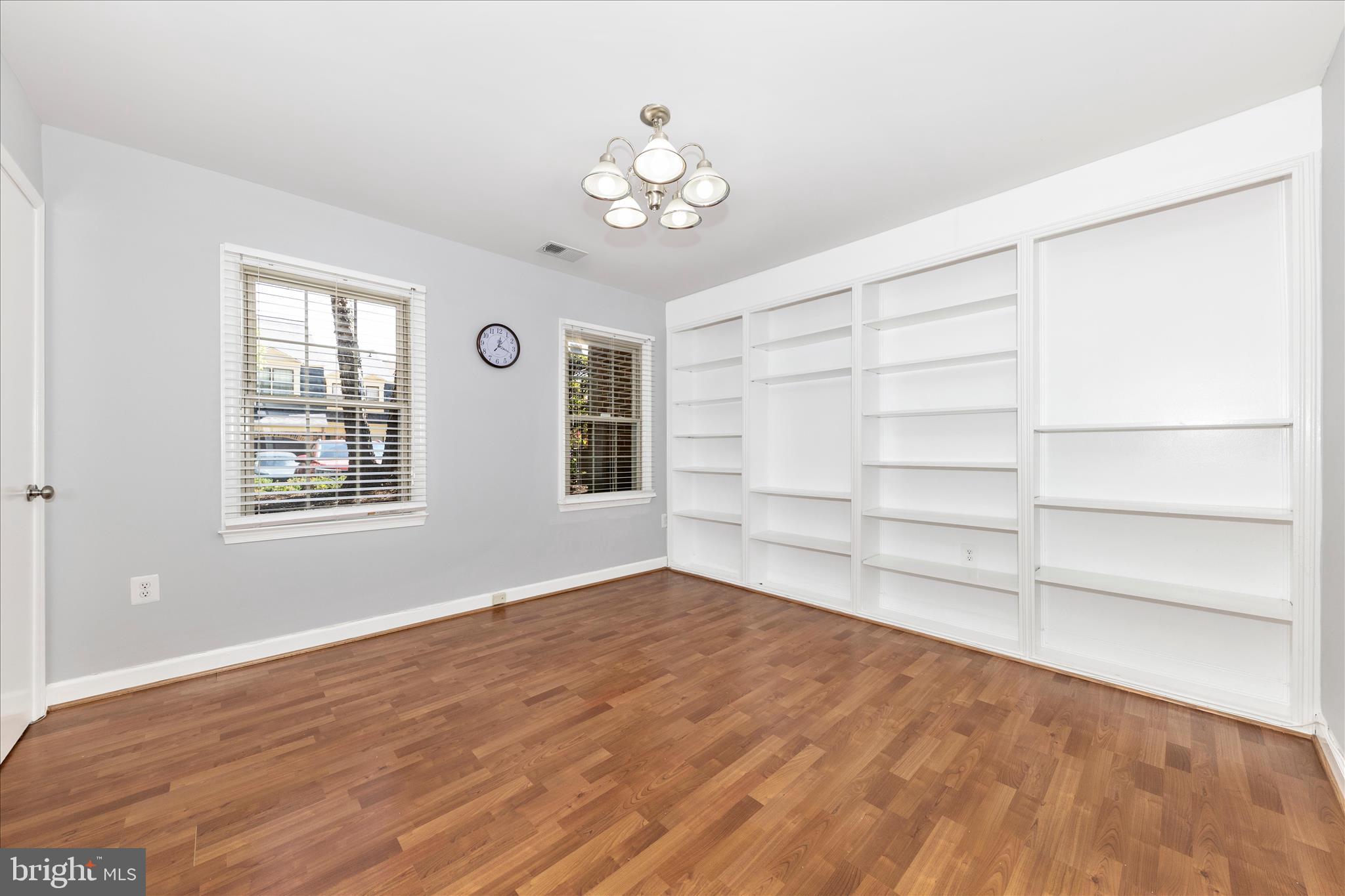 OLD GEORGETOWN VILLAGE - Residential