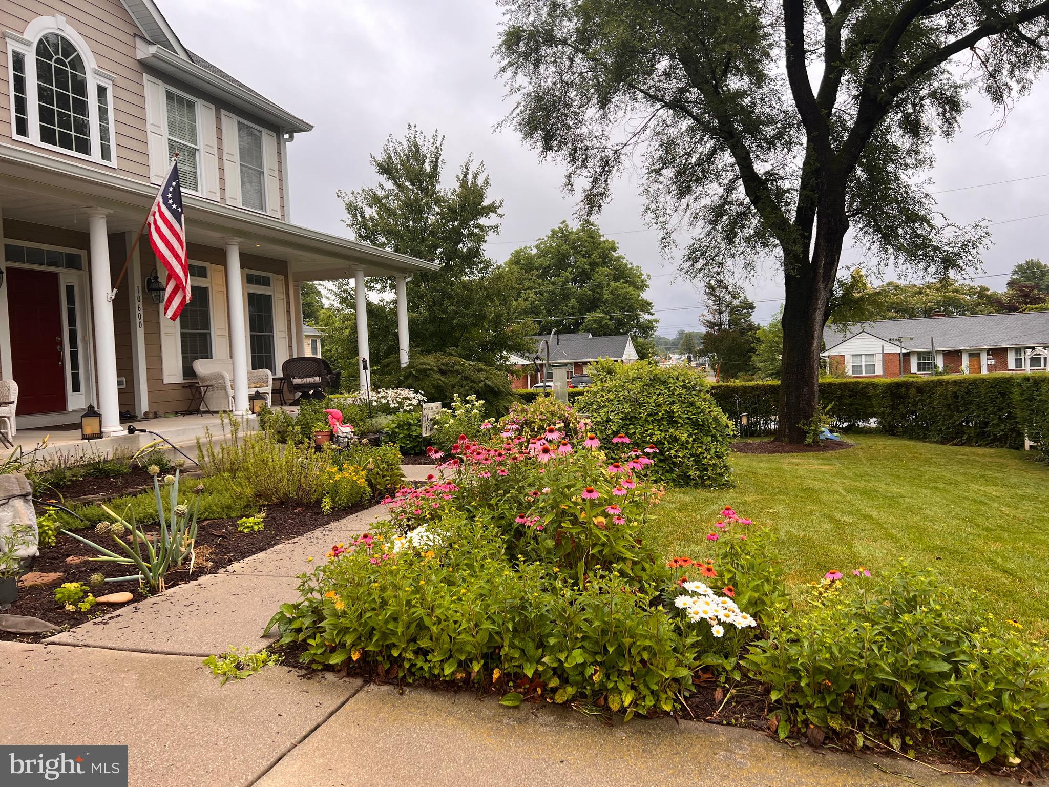 FAIRFAX ACRES - Residential