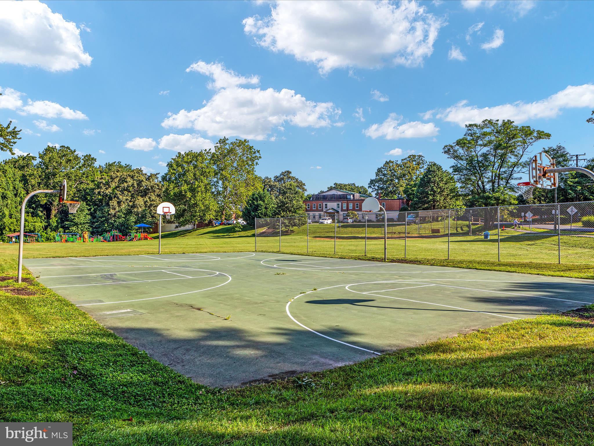 FAIRFAX ACRES - Residential