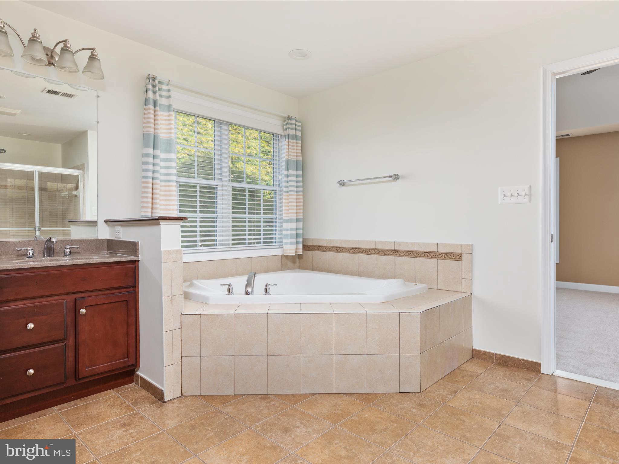 FAIRFAX ACRES - Residential