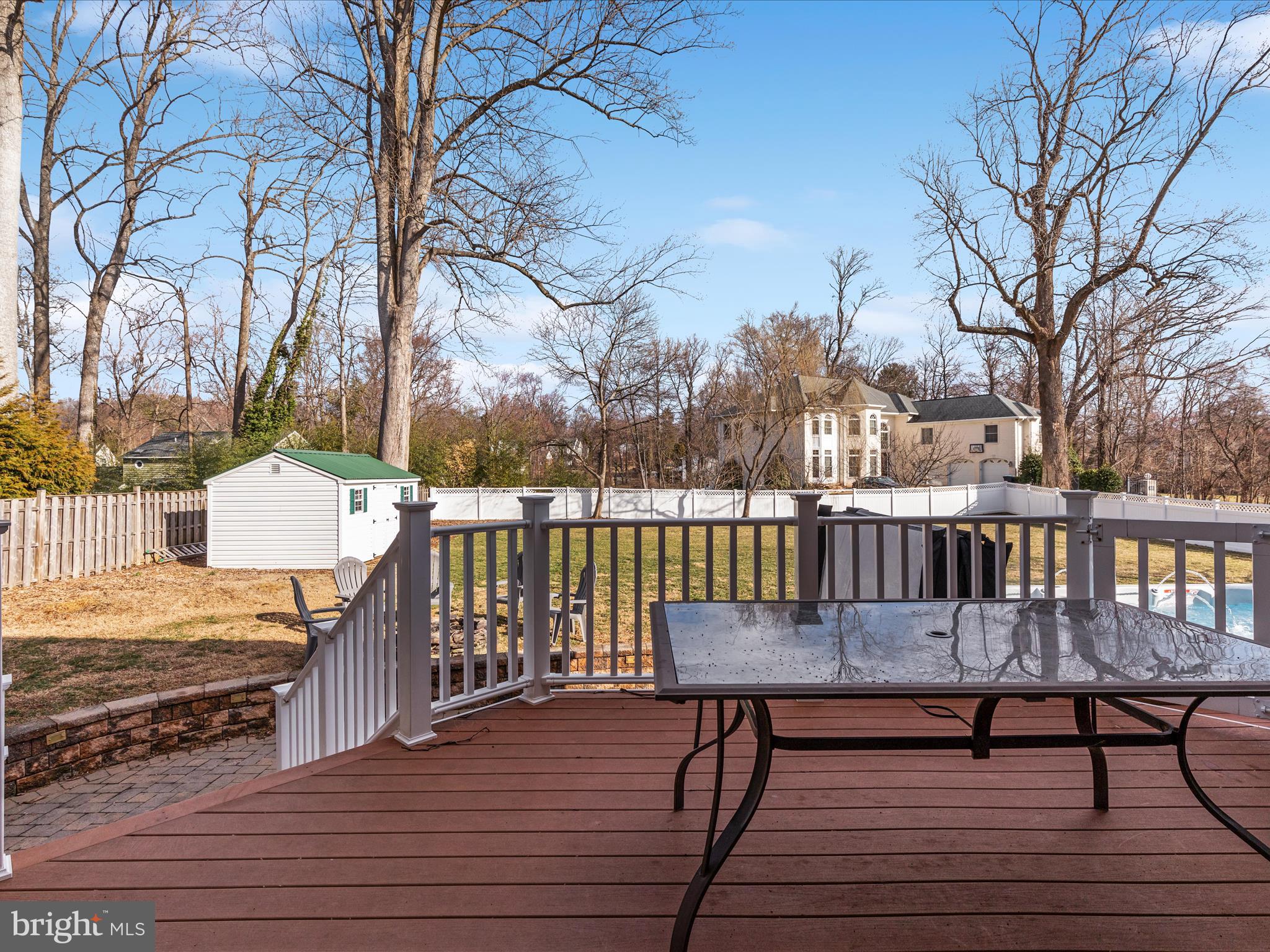 FAIRFAX ACRES - Residential