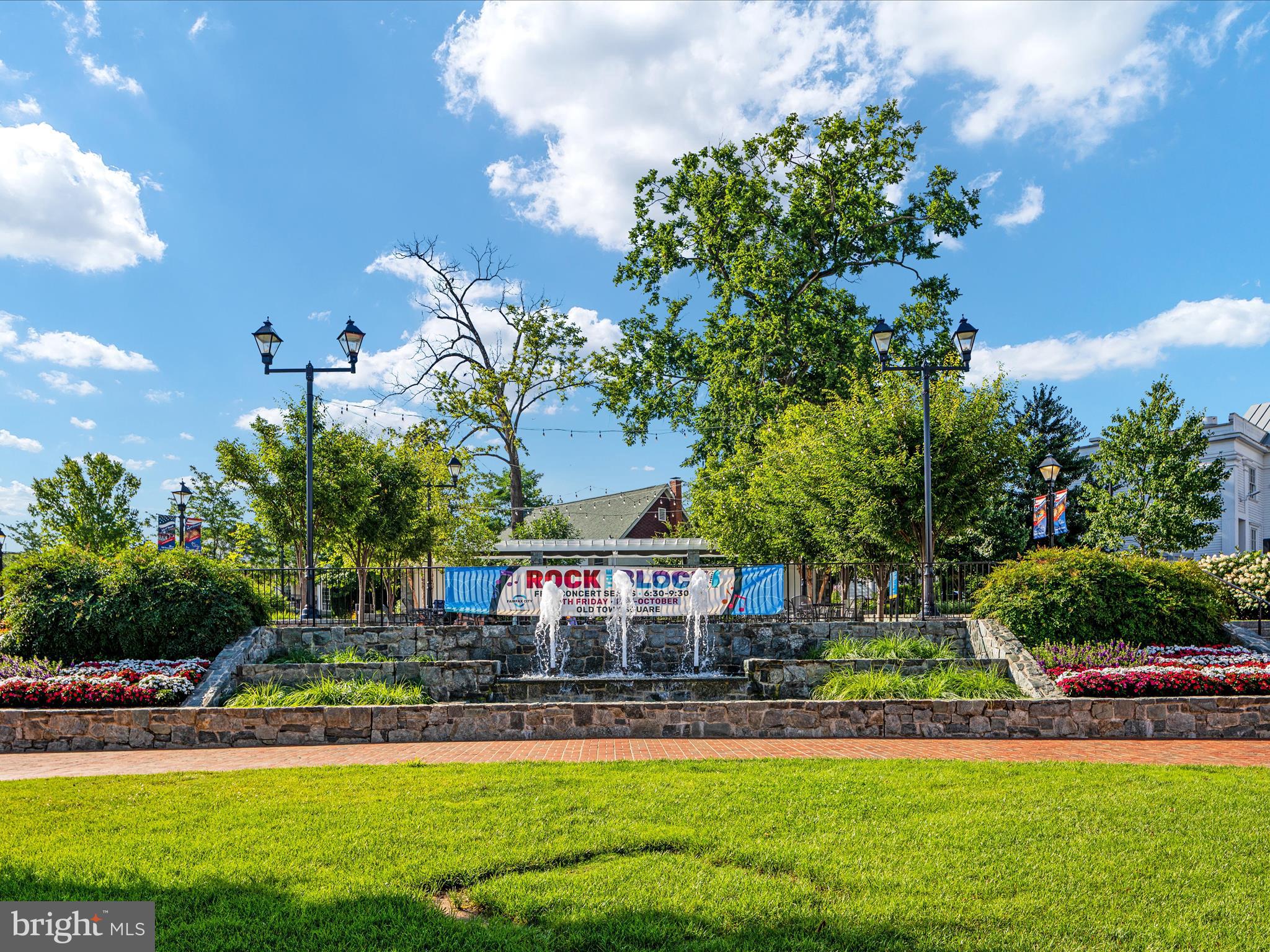 FAIRFAX ACRES - Residential