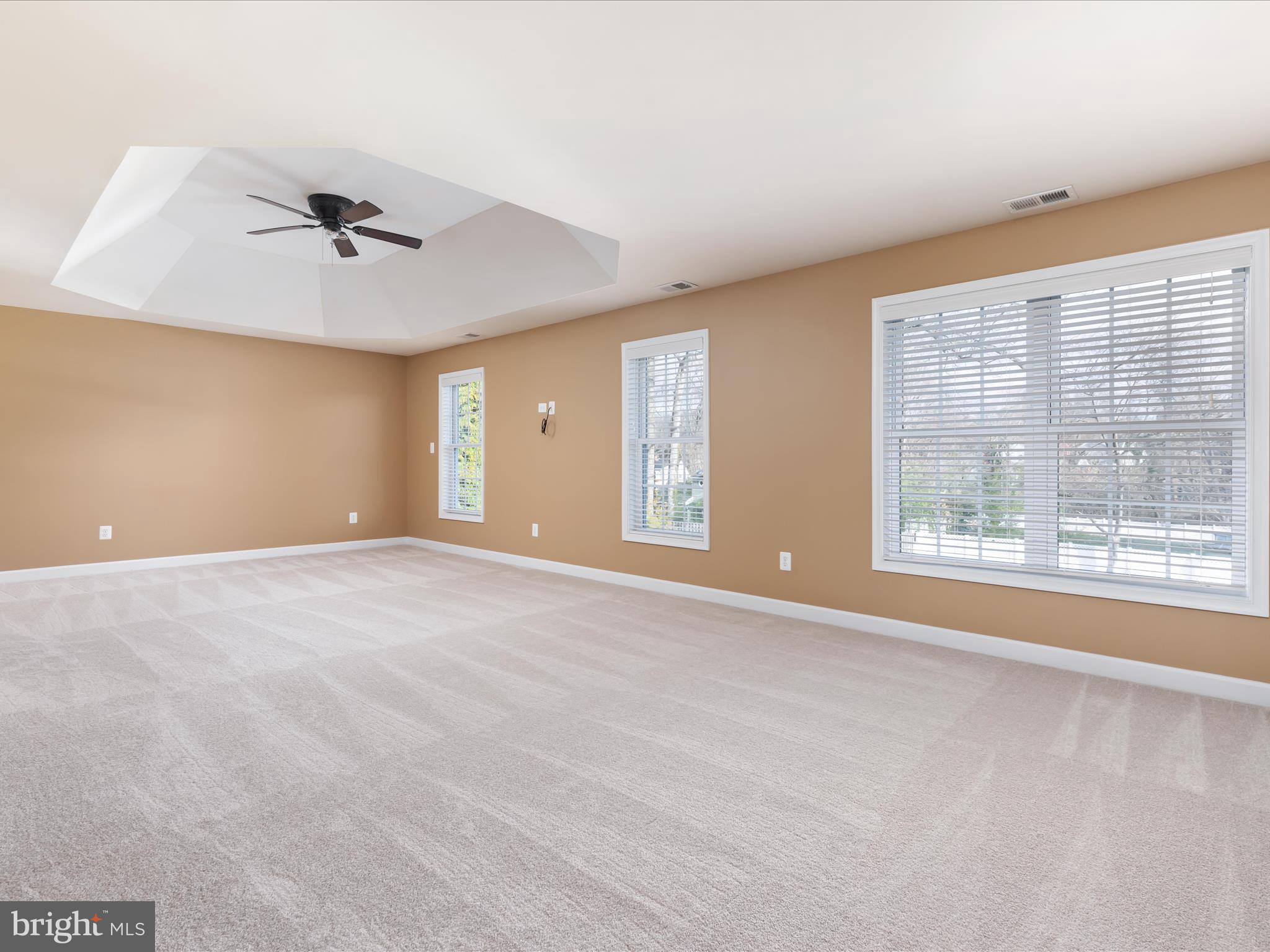 FAIRFAX ACRES - Residential