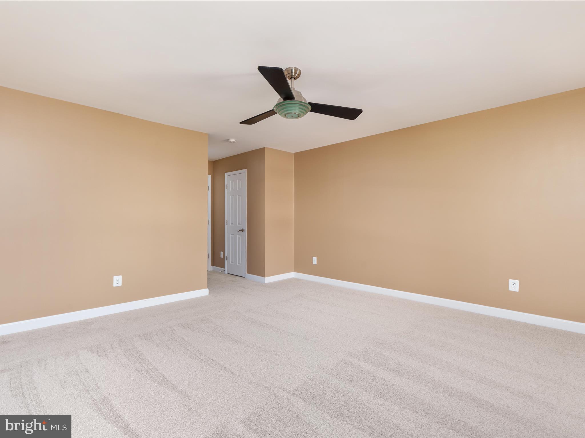 FAIRFAX ACRES - Residential