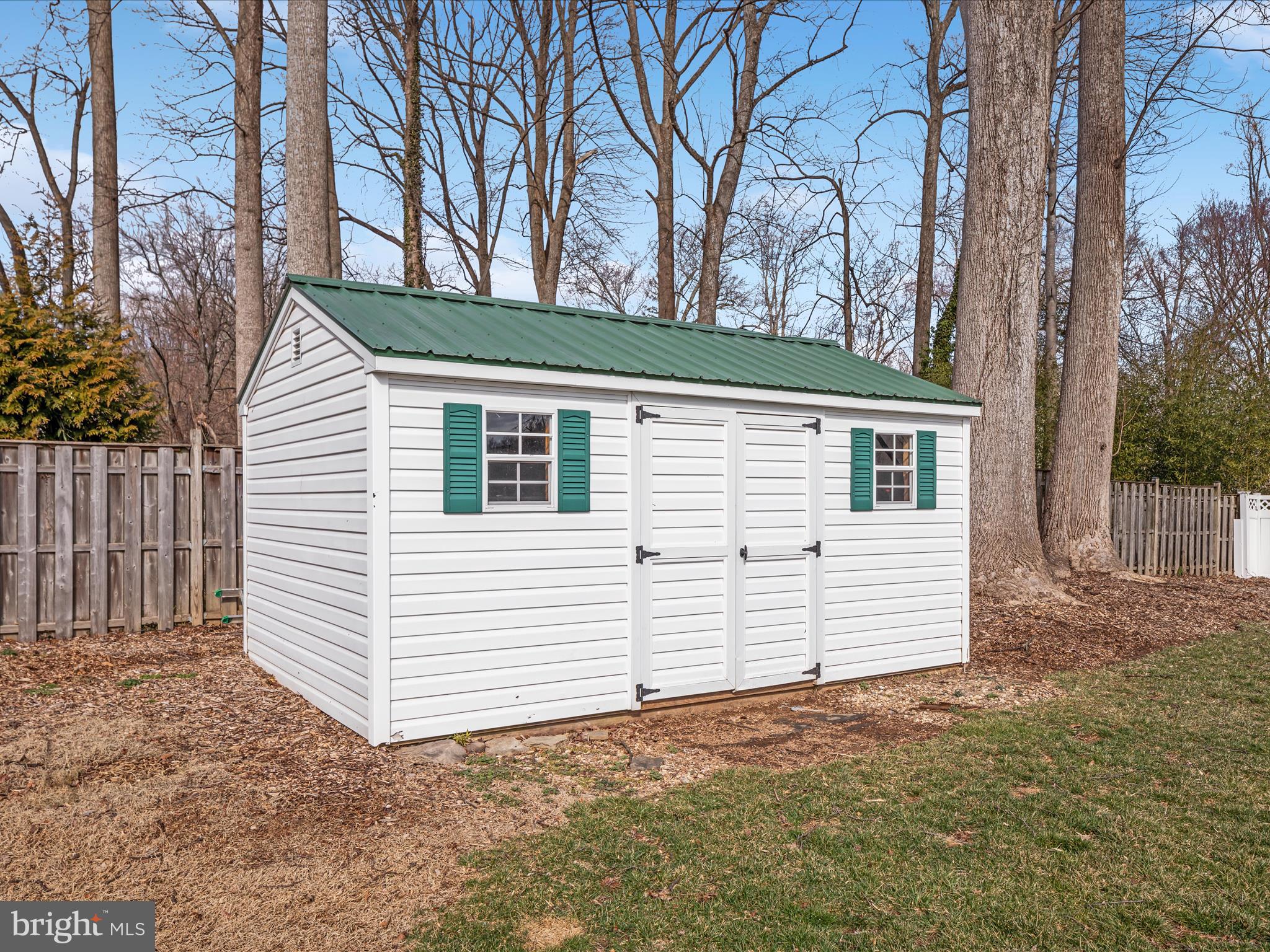 FAIRFAX ACRES - Residential