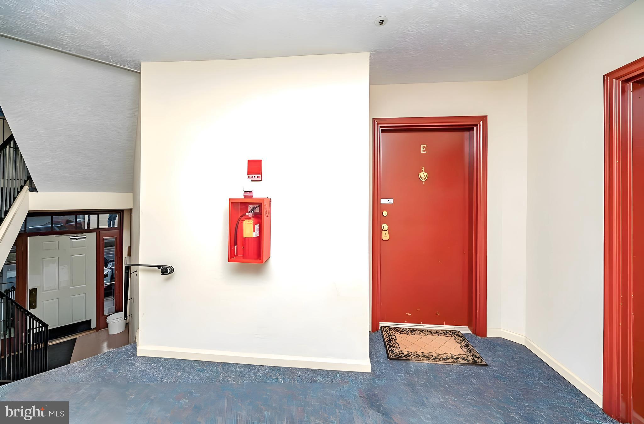 WATERS EDGE AT NORTH LAKE - Residential