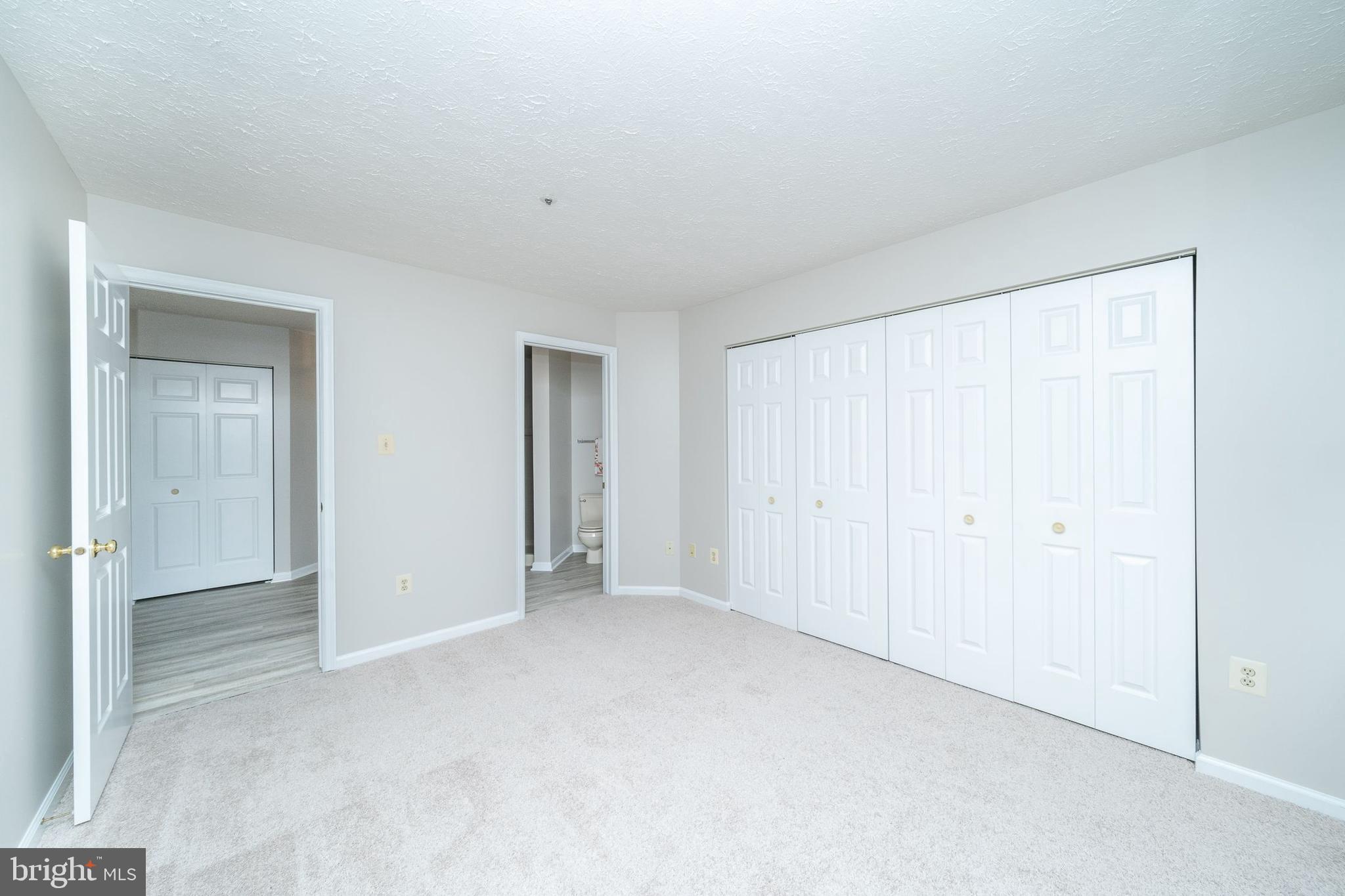 WATERS EDGE AT NORTH LAKE - Residential