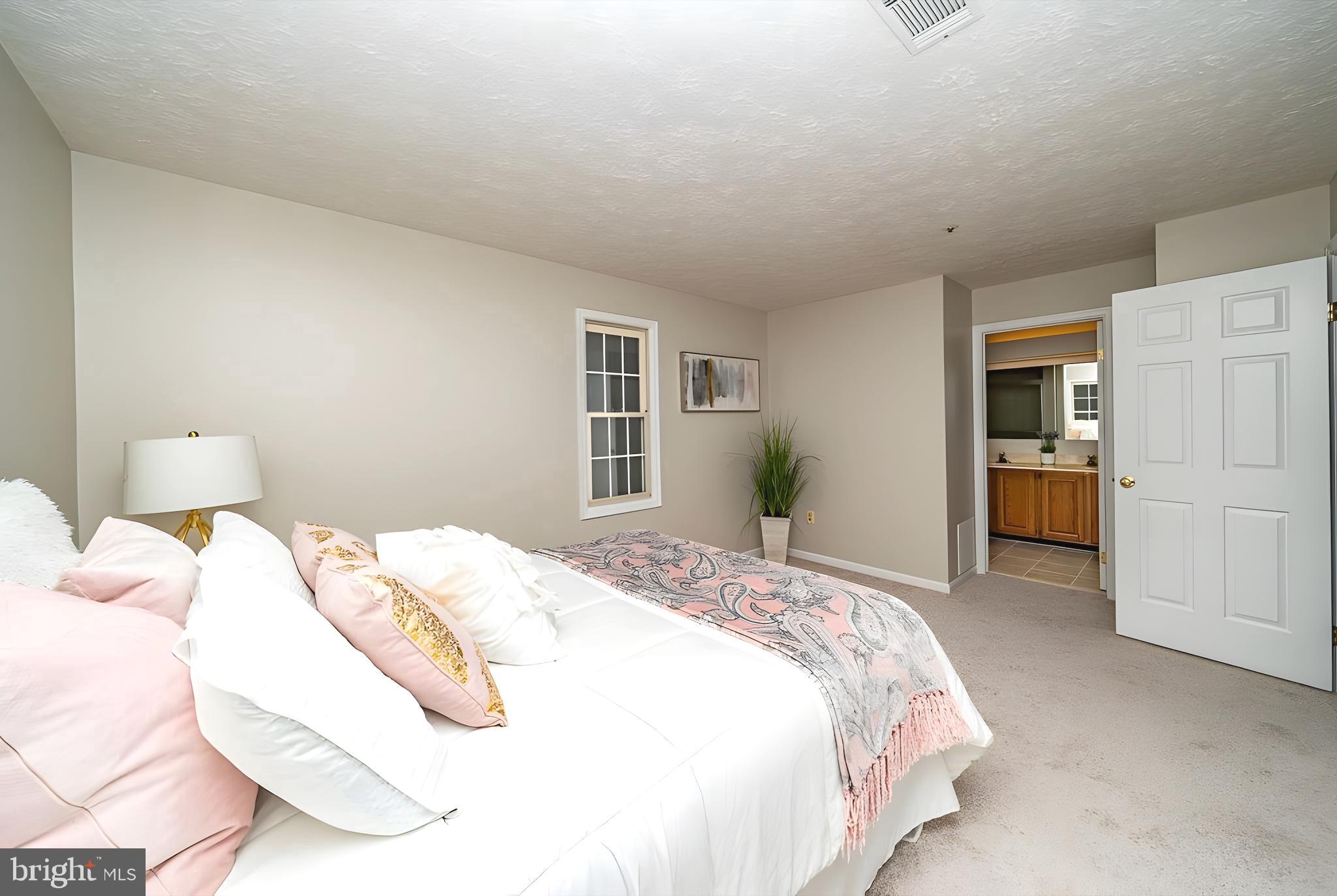 WATERS EDGE AT NORTH LAKE - Residential