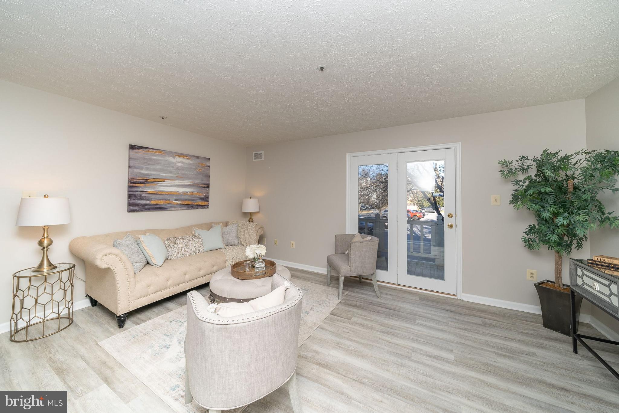 WATERS EDGE AT NORTH LAKE - Residential