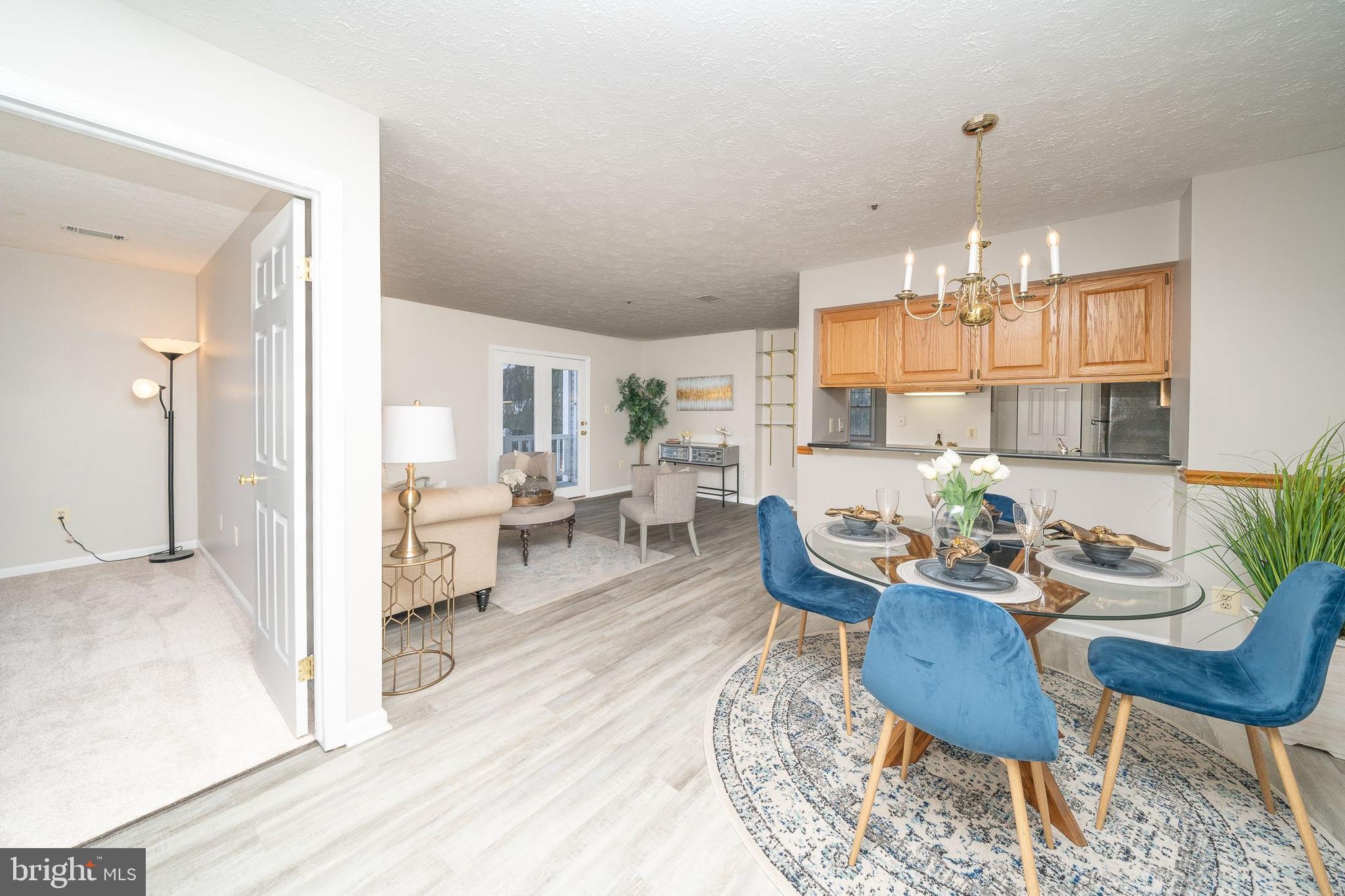 WATERS EDGE AT NORTH LAKE - Residential