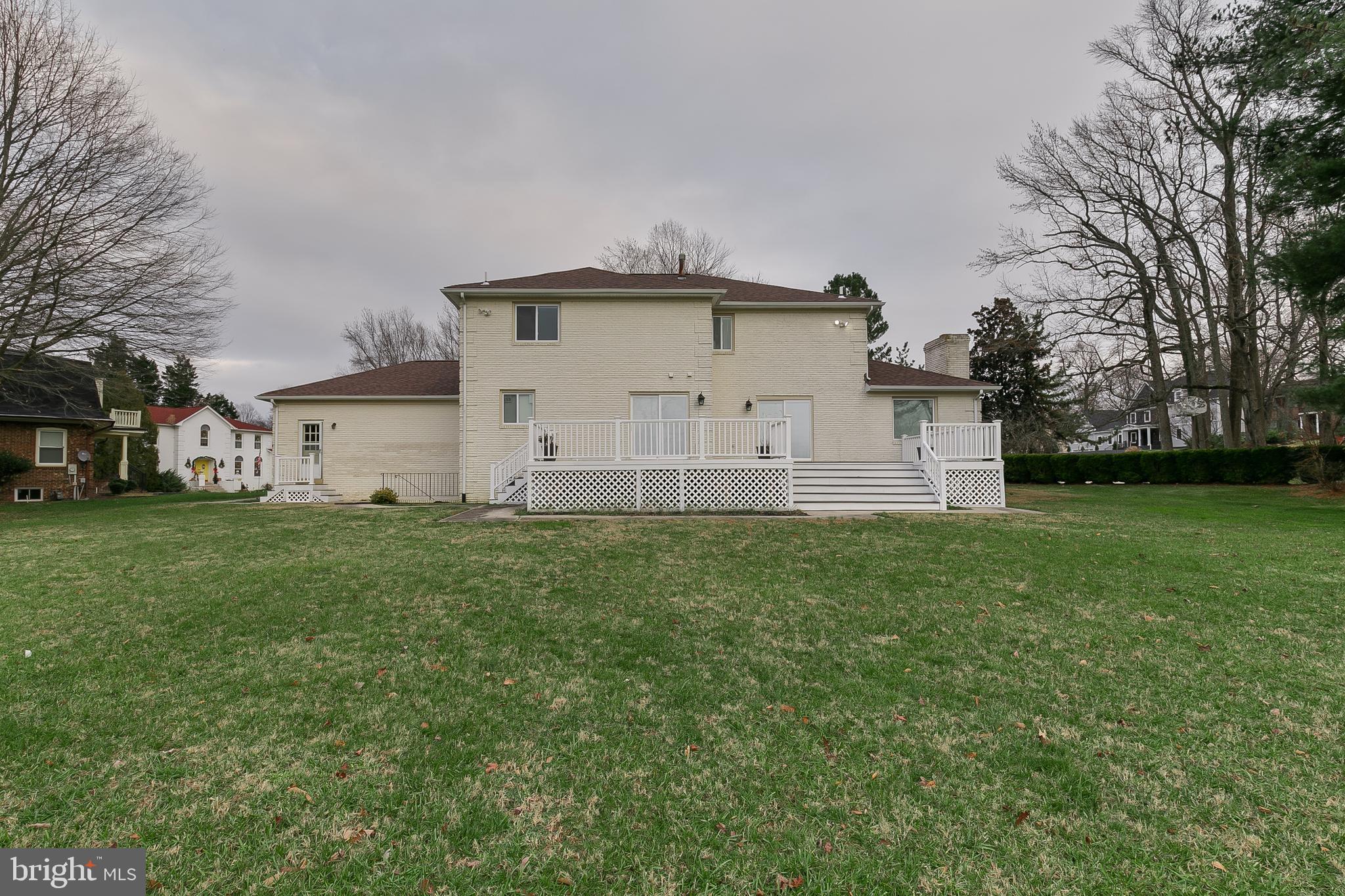 TANTALLON ON THE POTOMAC - Residential Lease