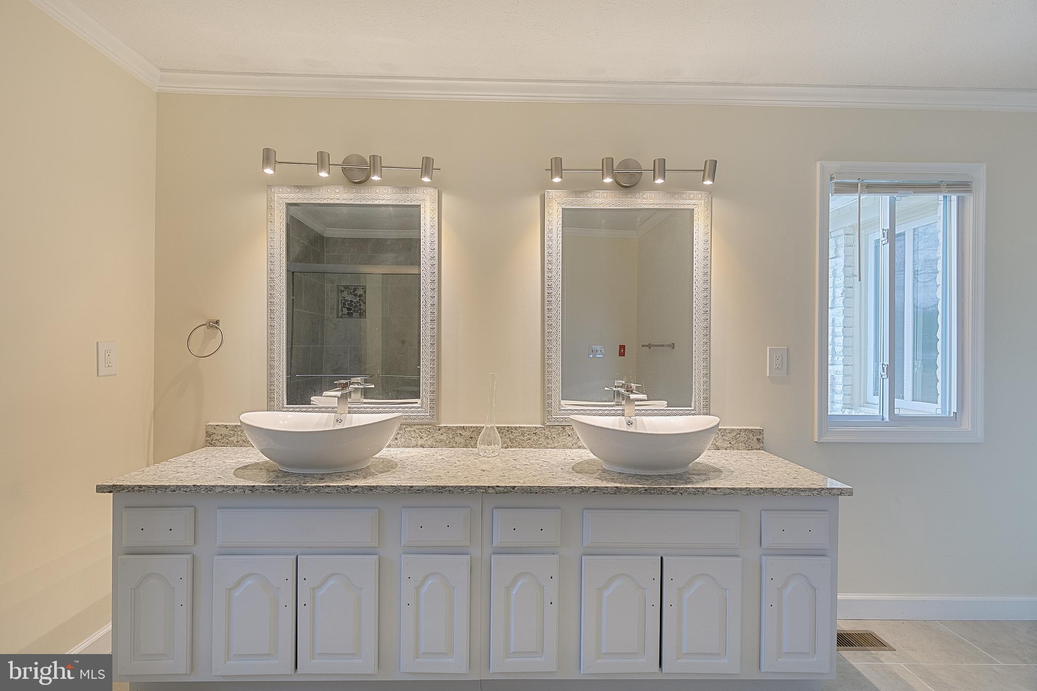 TANTALLON ON THE POTOMAC - Residential Lease