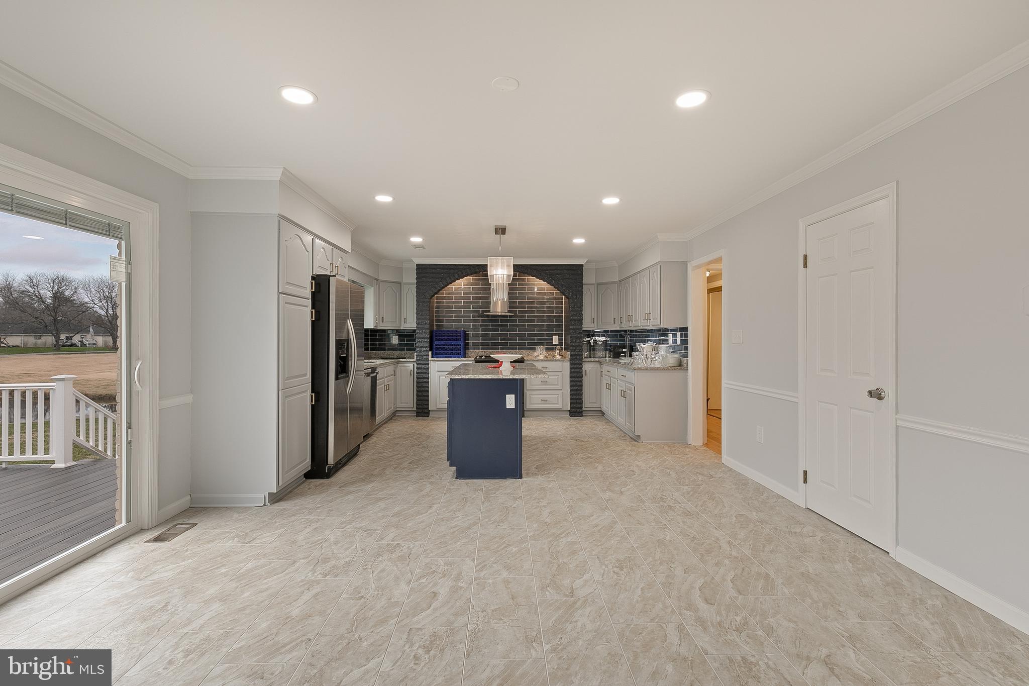 TANTALLON ON THE POTOMAC - Residential Lease