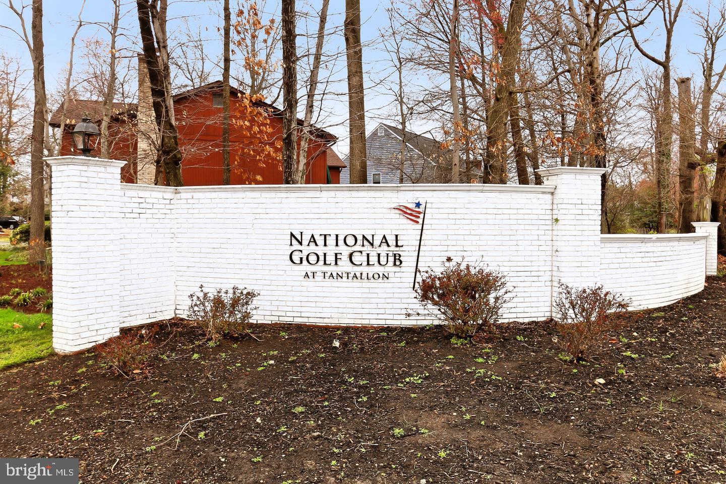 TANTALLON ON THE POTOMAC - Residential Lease