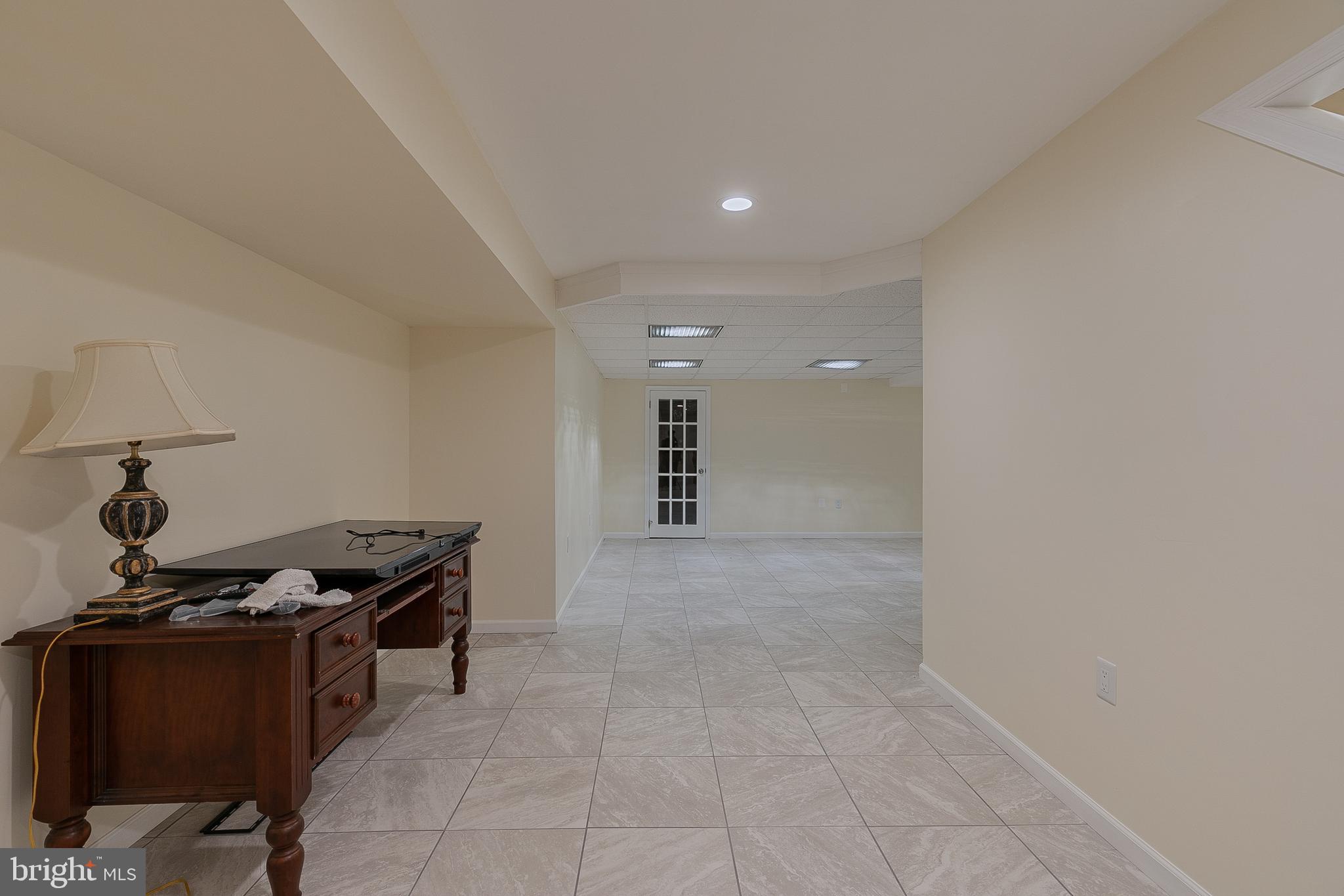 TANTALLON ON THE POTOMAC - Residential Lease