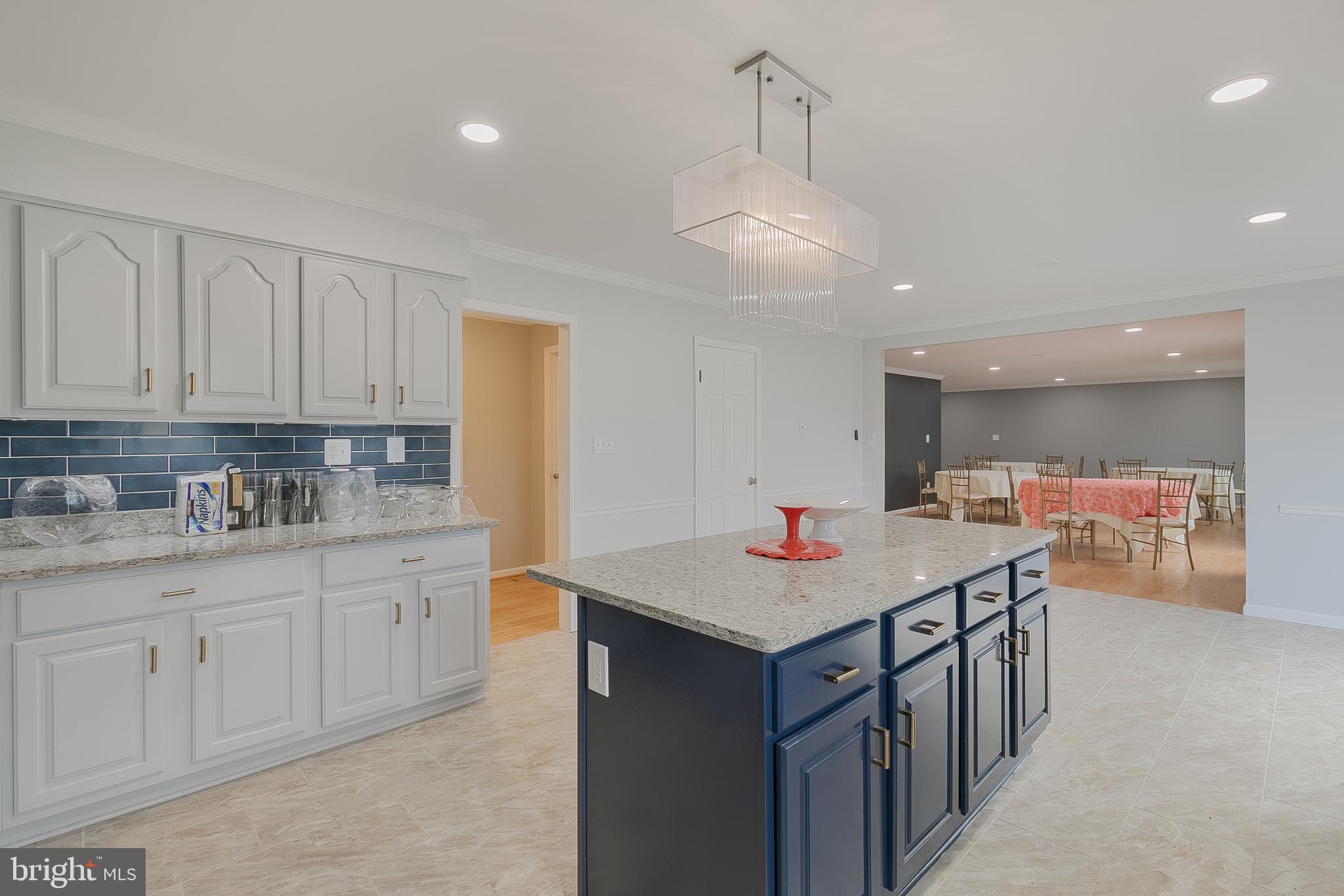 TANTALLON ON THE POTOMAC - Residential Lease