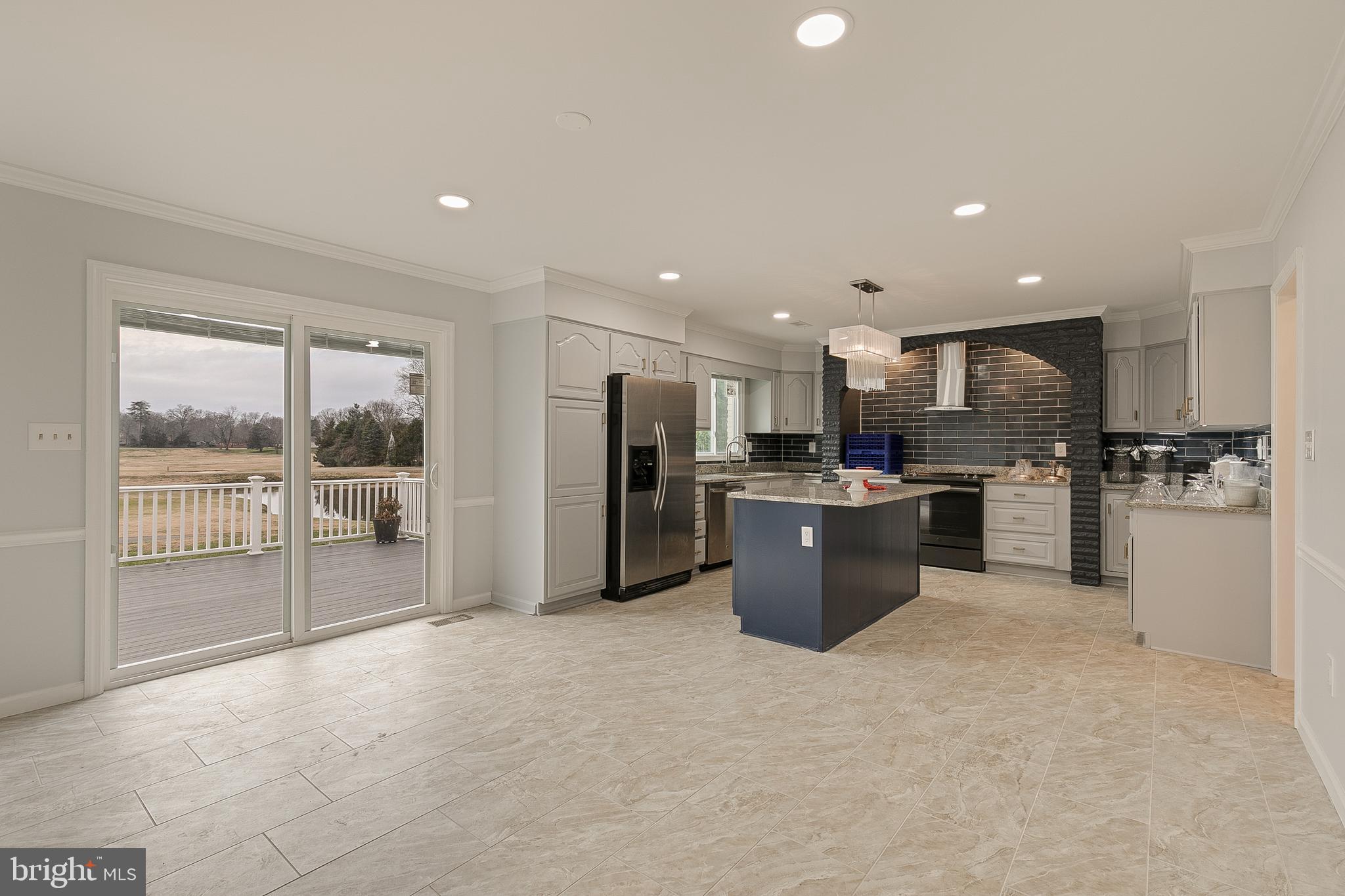 TANTALLON ON THE POTOMAC - Residential Lease