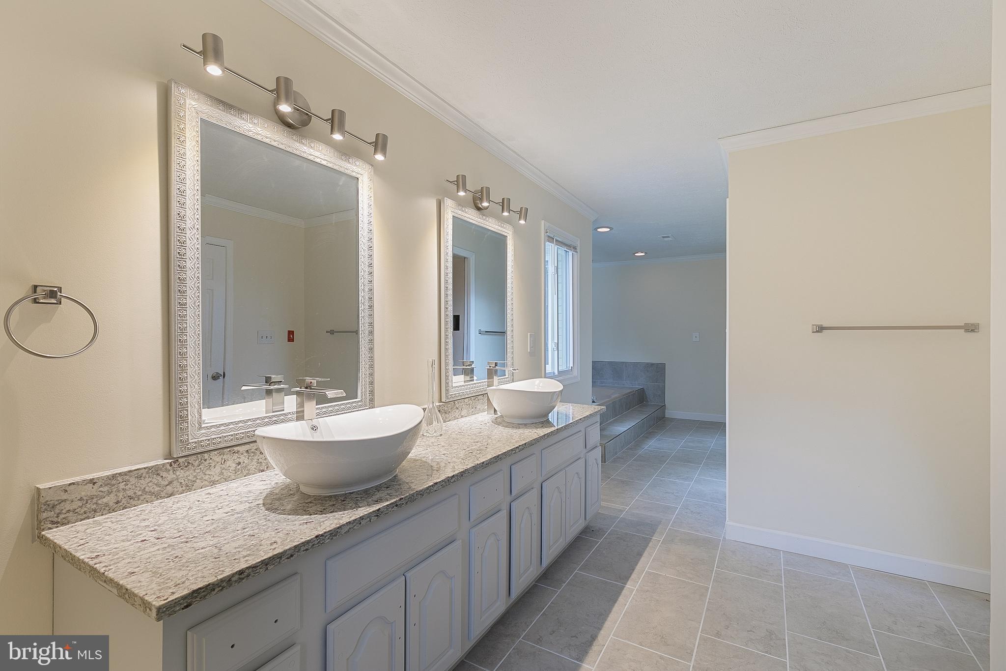 TANTALLON ON THE POTOMAC - Residential Lease