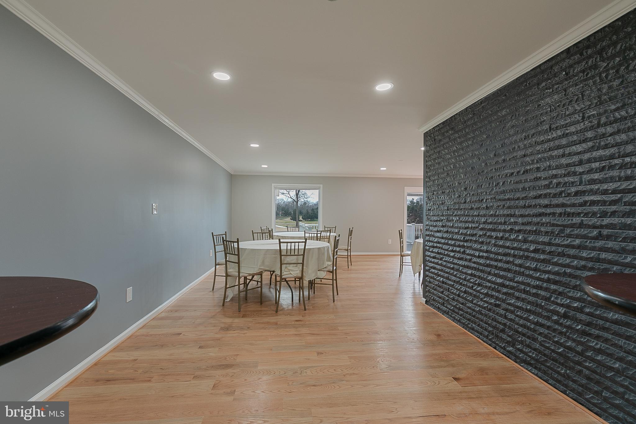 TANTALLON ON THE POTOMAC - Residential Lease