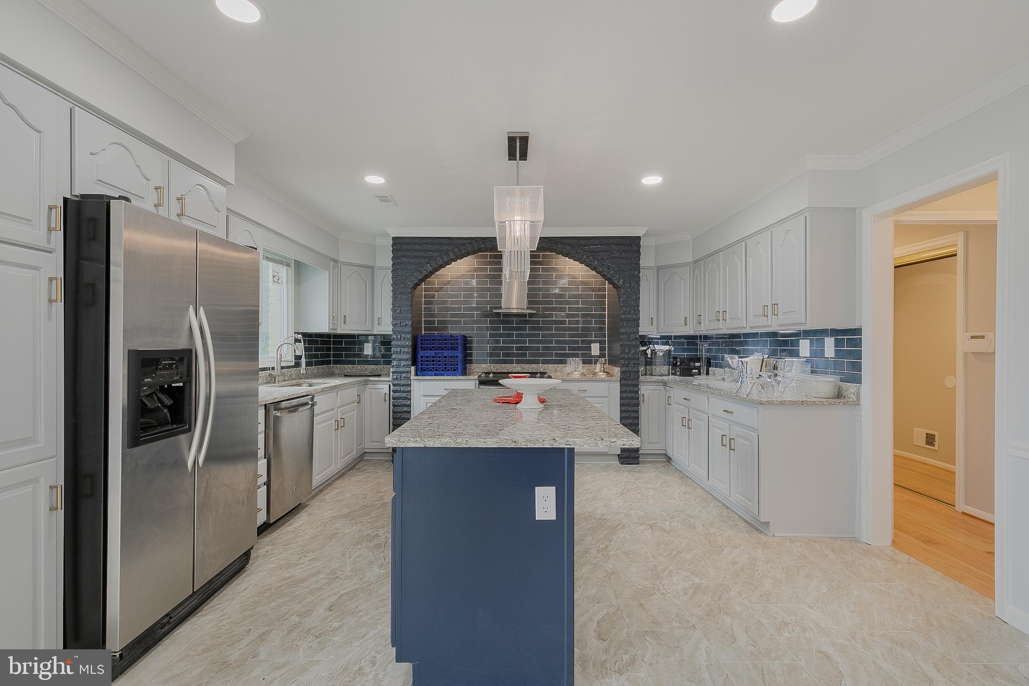 TANTALLON ON THE POTOMAC - Residential Lease