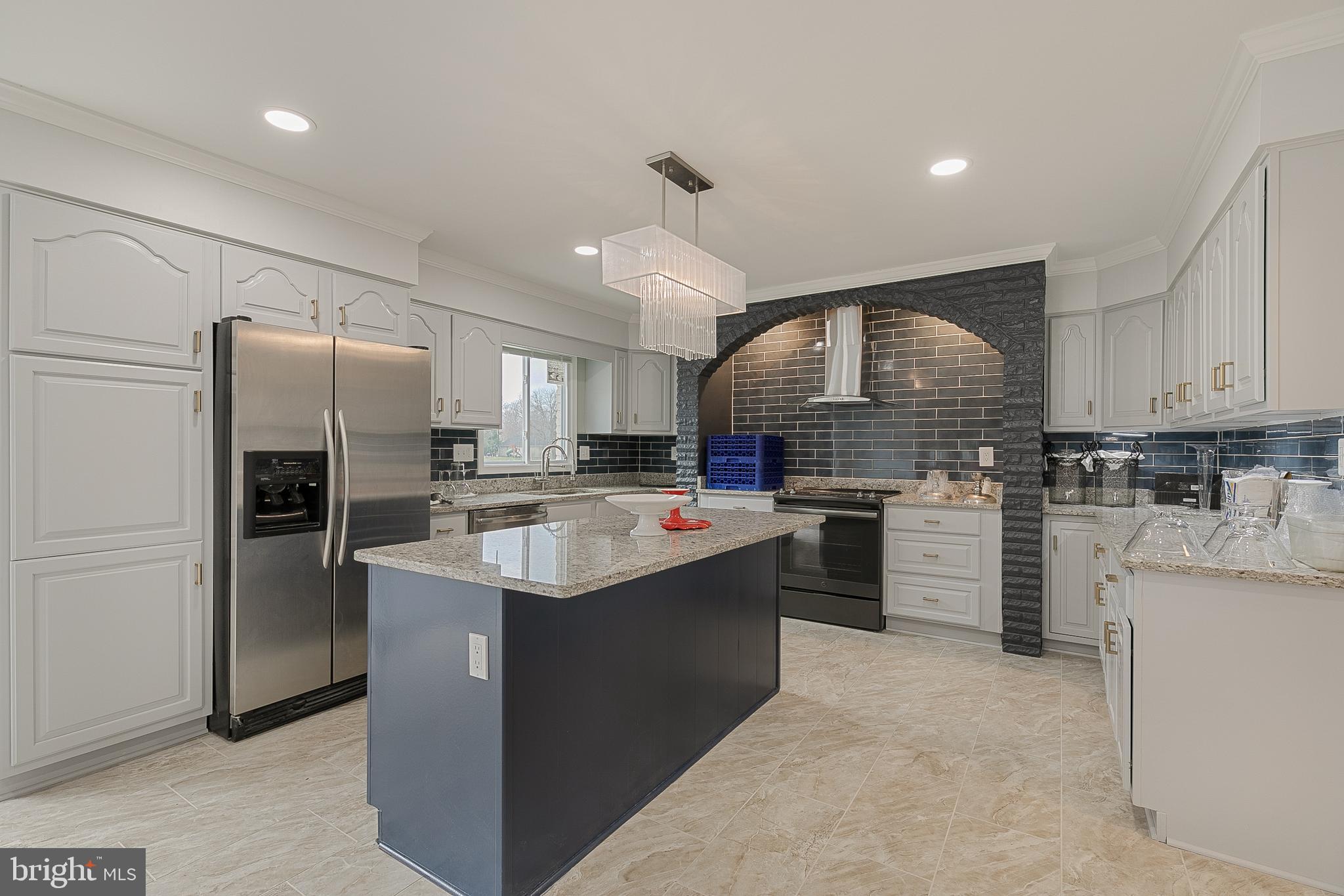 TANTALLON ON THE POTOMAC - Residential Lease