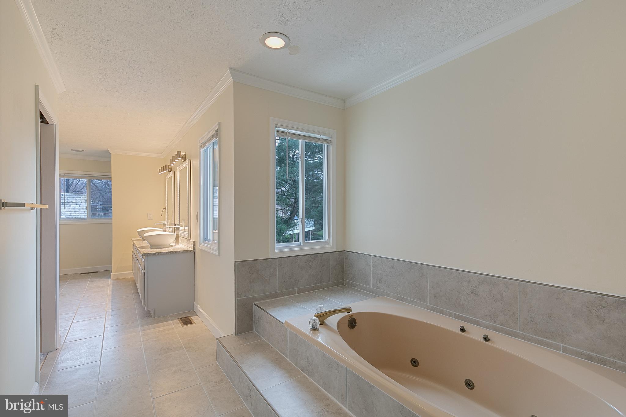 TANTALLON ON THE POTOMAC - Residential Lease