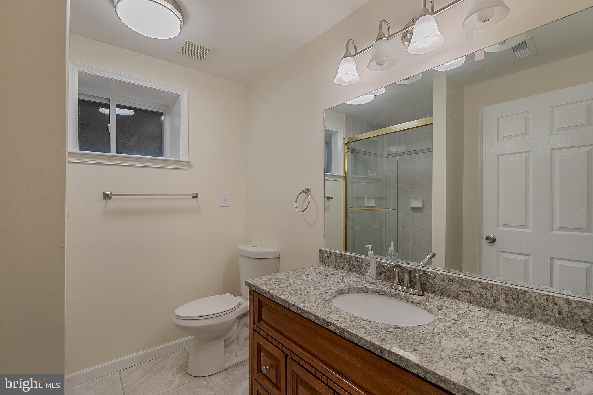 TANTALLON ON THE POTOMAC - Residential Lease