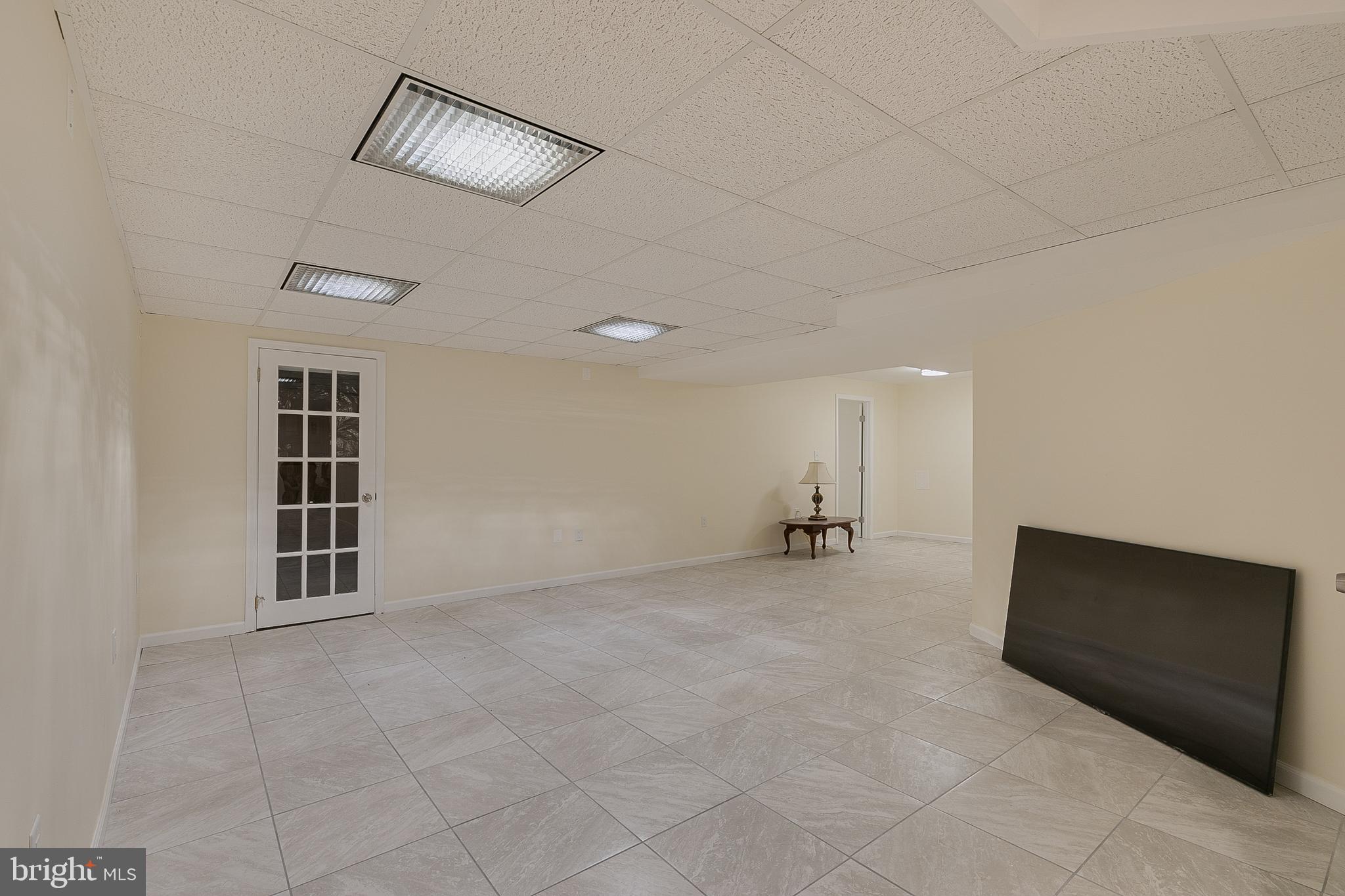 TANTALLON ON THE POTOMAC - Residential Lease