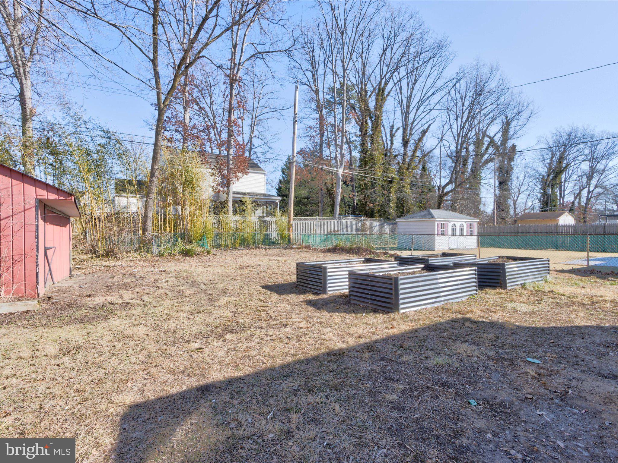 MUNROE GARDENS - Residential