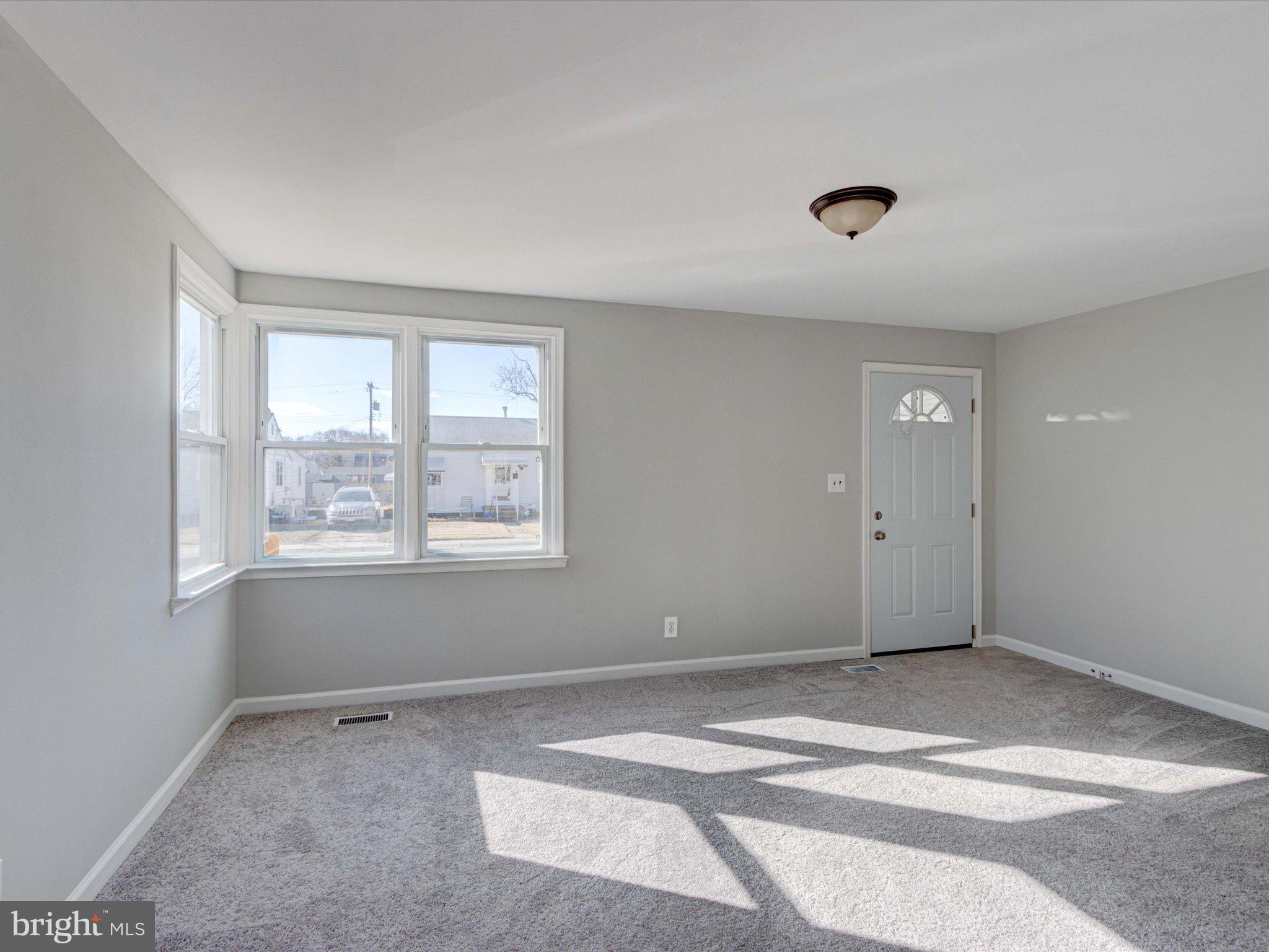 MUNROE GARDENS - Residential