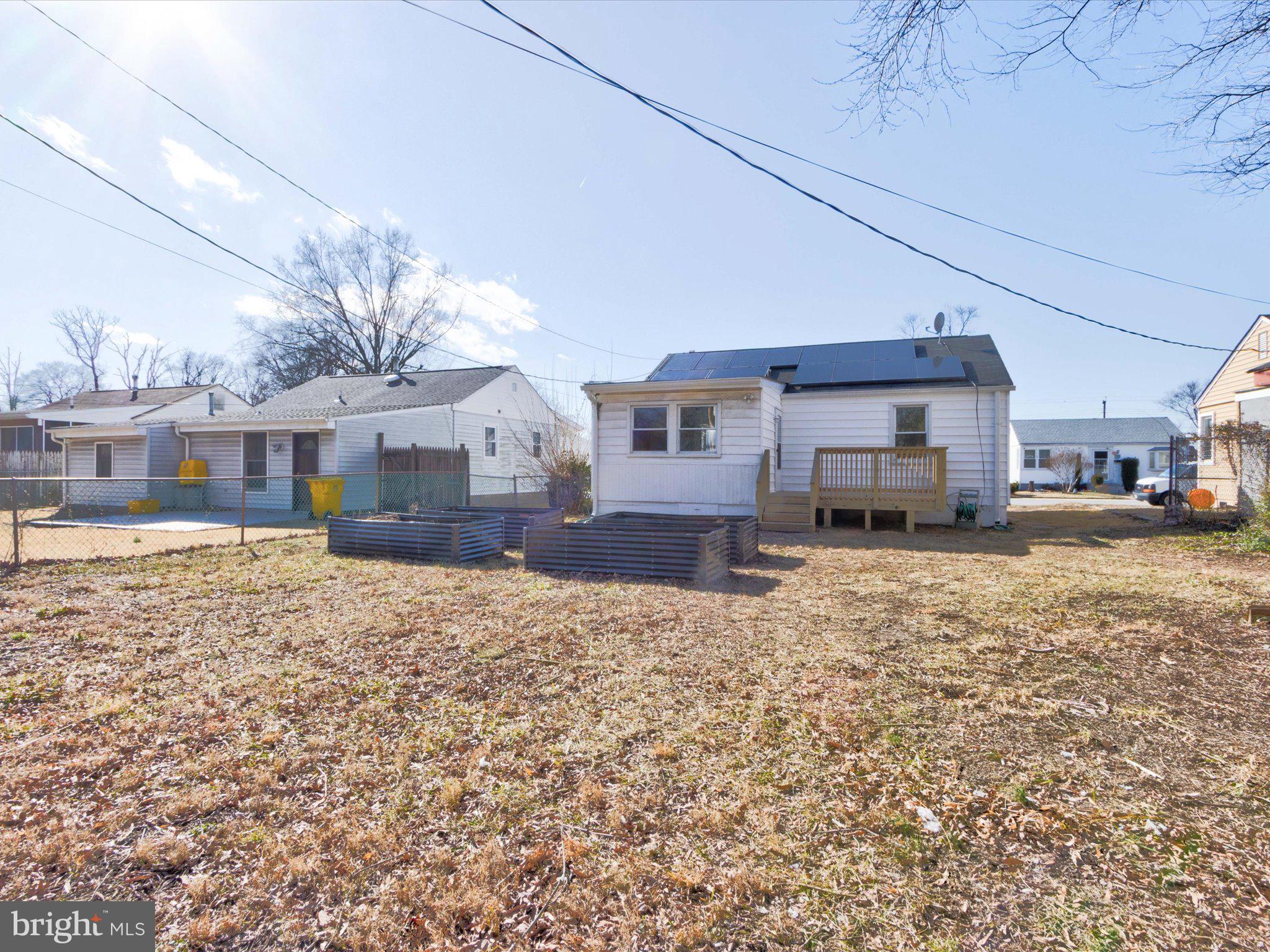 MUNROE GARDENS - Residential